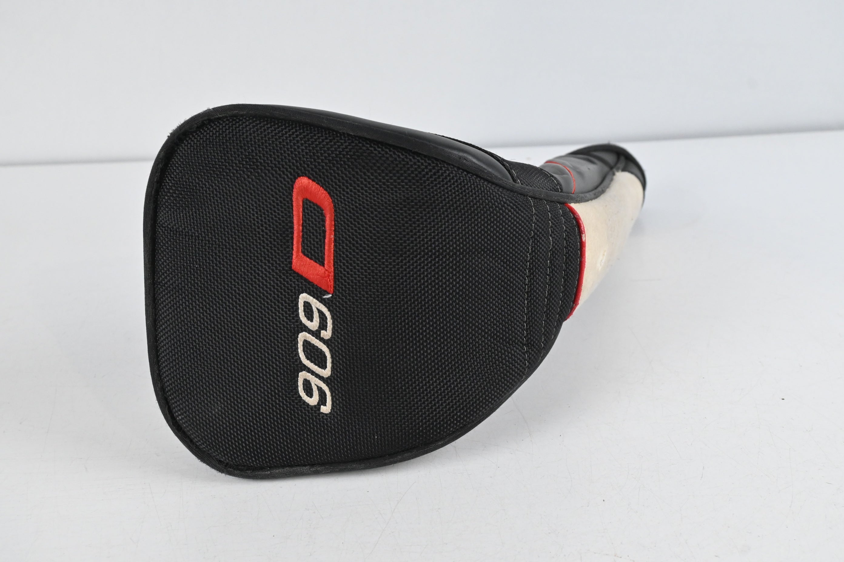 Titleist 909 D Comp Driver / 10.5 Degree / Regular Flex Matrix Ozik XCon-5 Shaft