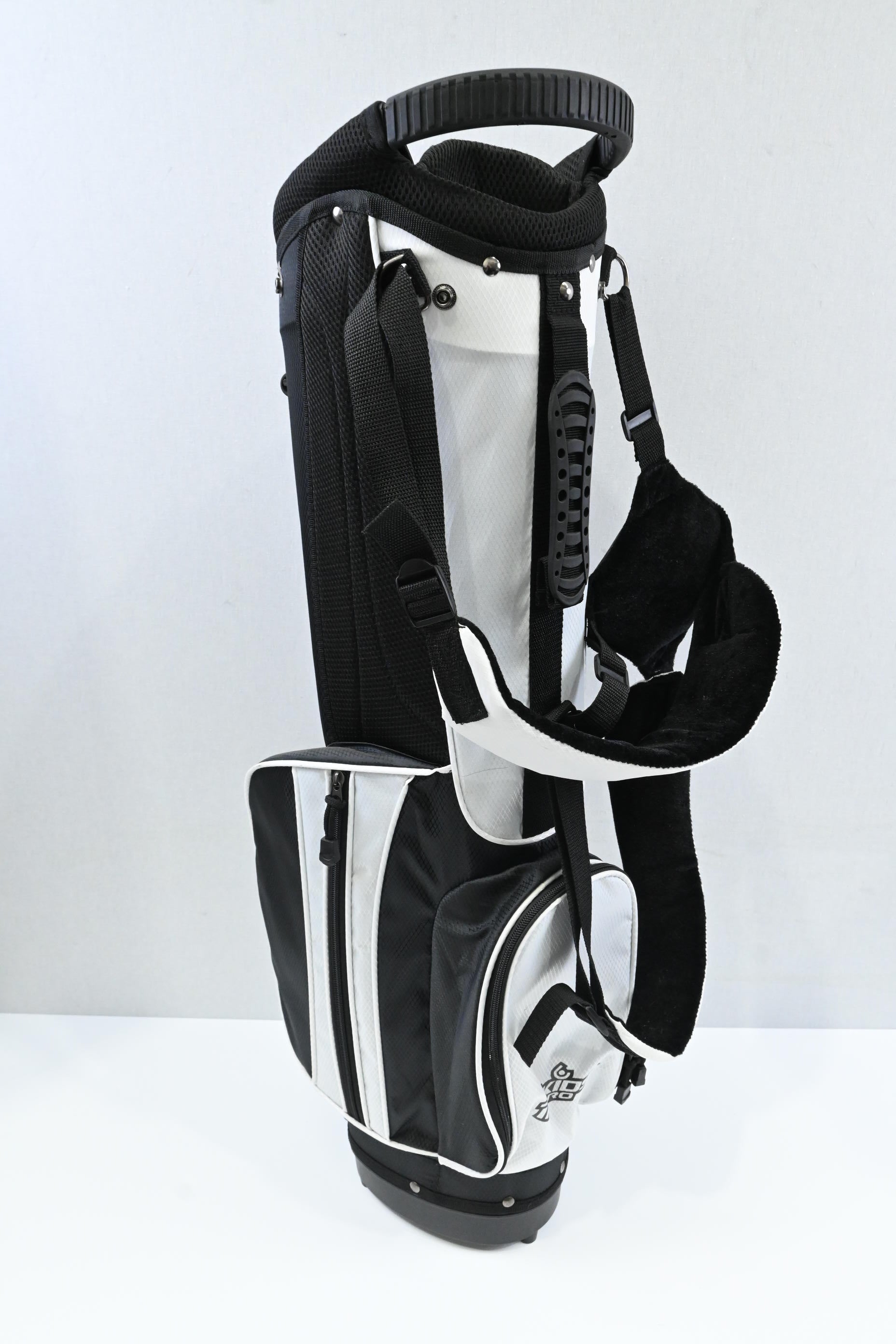 Masters Junior Stand Bag / 4-Way Divider / Black, White