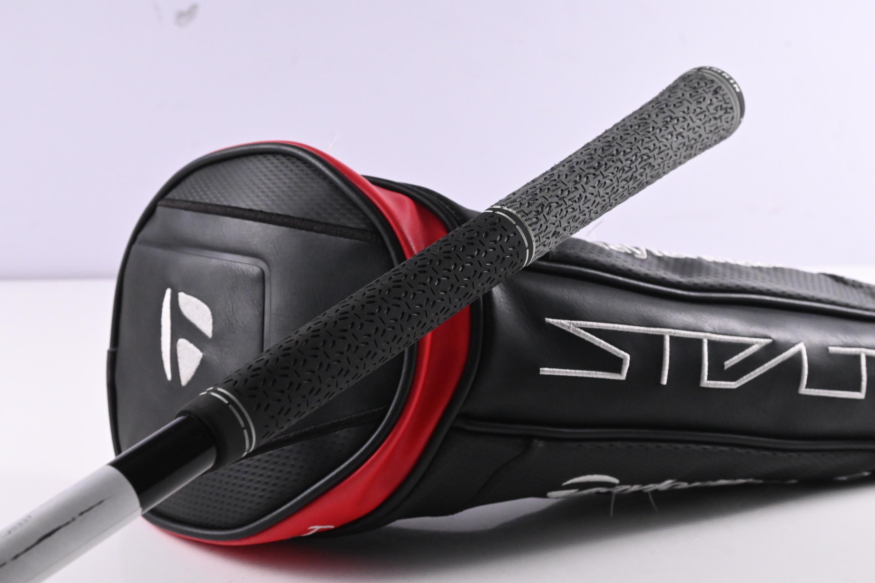 Taylormade Stealth Plus Driver / 9 Degree / Stiff Flex Kai'li White 60 Shaft