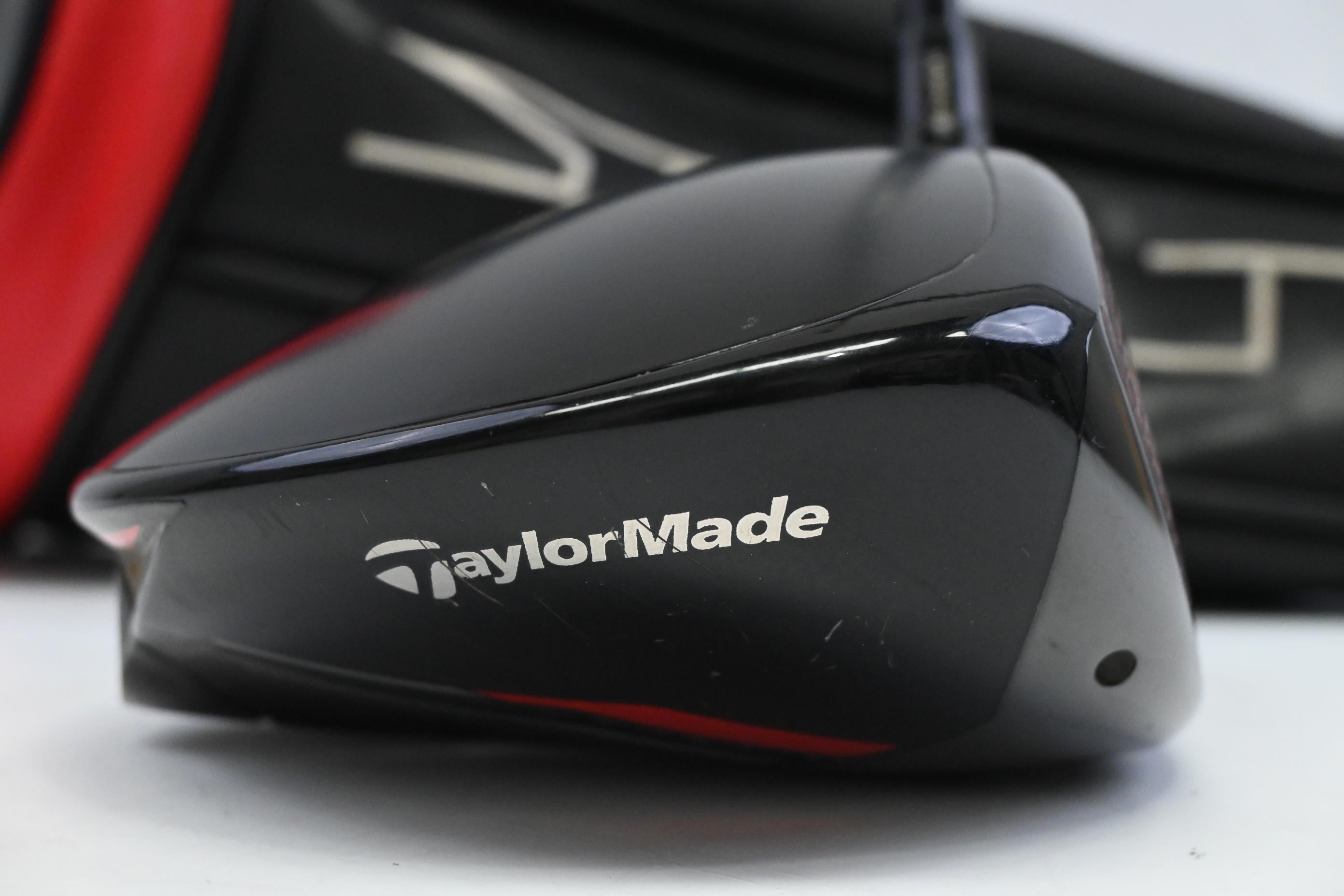 Taylormade Stealth HD Driver / 10.5 Degree / Regular Flex Fujikura Ventus Red 5