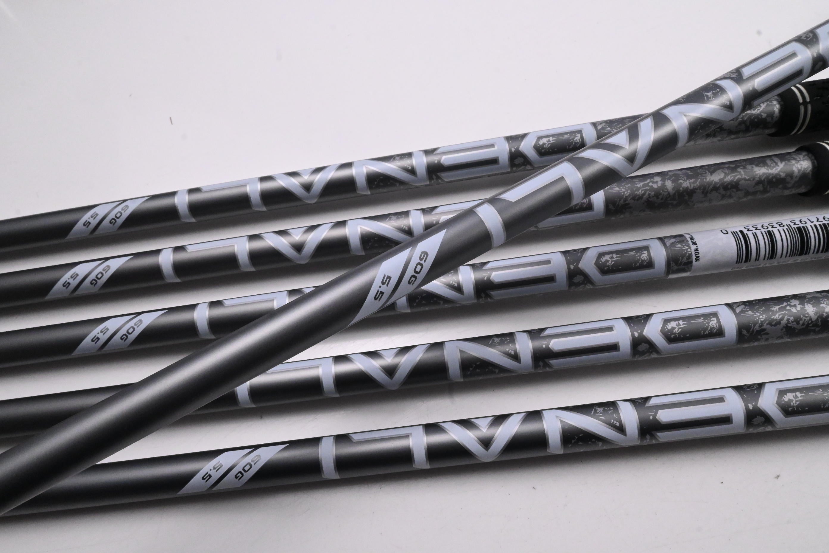 Callaway Quantum Max OS Irons / 5-PW / Regular Flex Denali Frost Silver 60