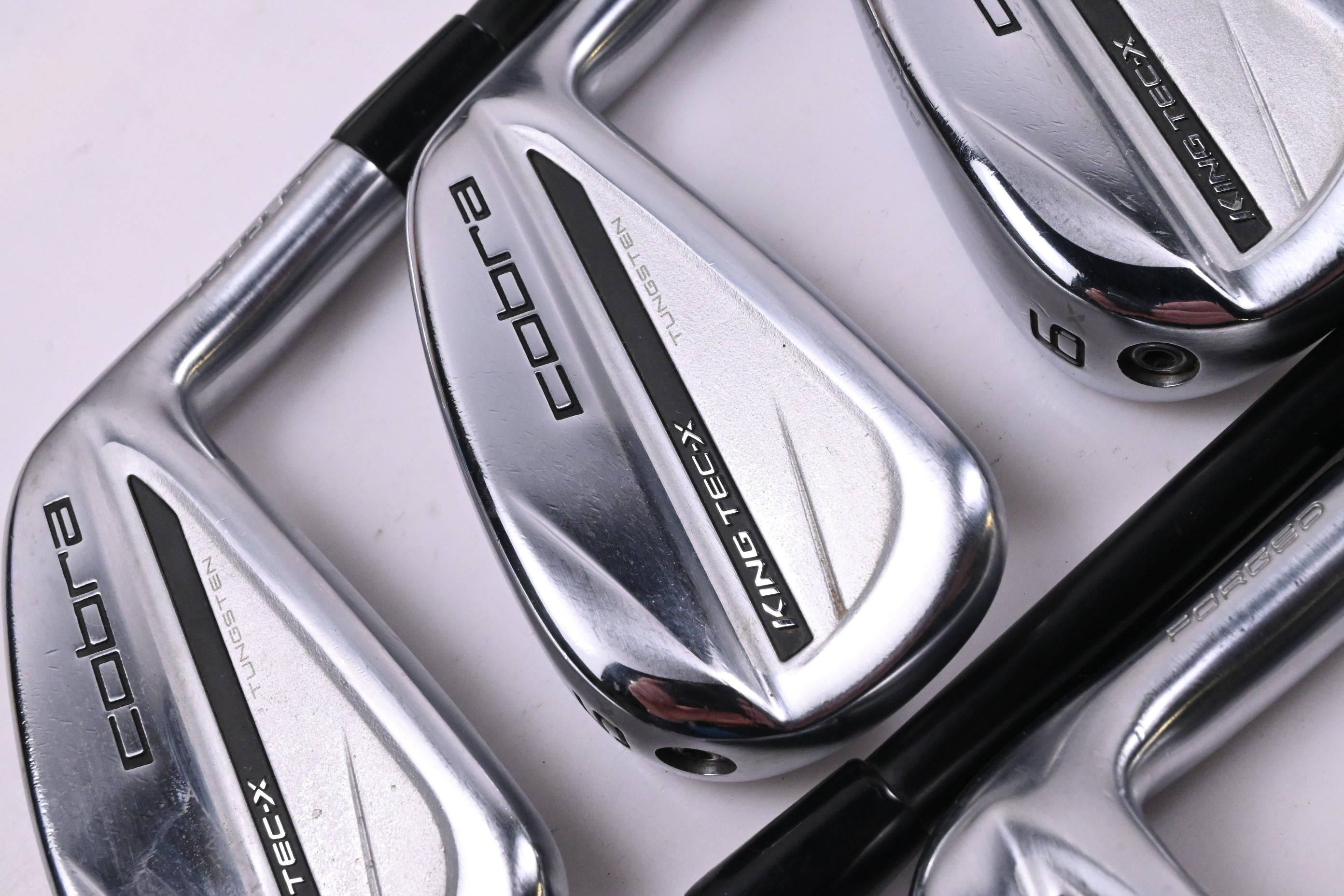 Cobra 2025 King Tec-X Irons / 4-PW+GW / Regular Flex KBS PGI 75 Shafts