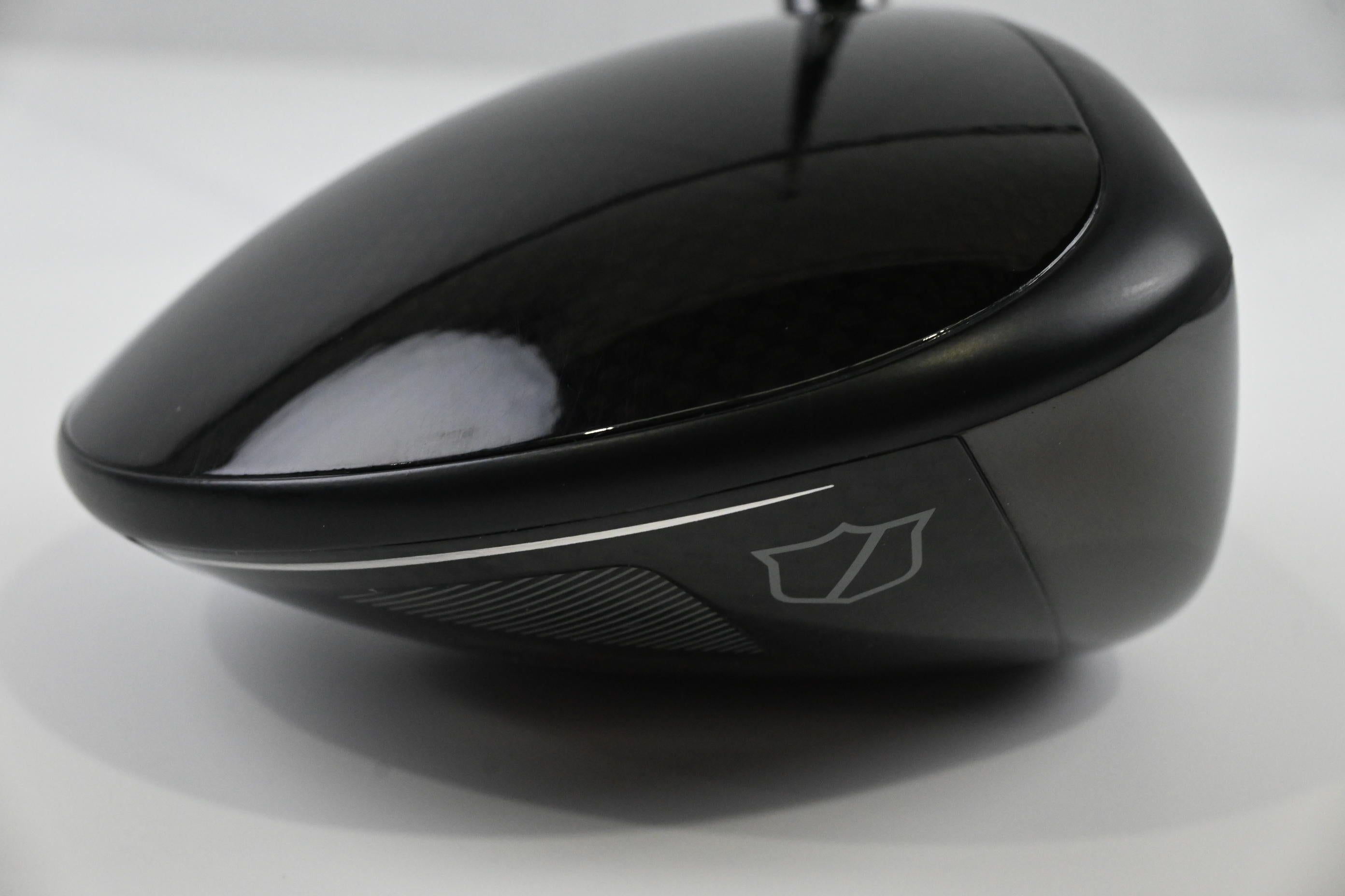 Wilson DYNAPWR 2025 LS Driver / 9 Degree / X-Flex Kai'li Whtie 60 Shaft