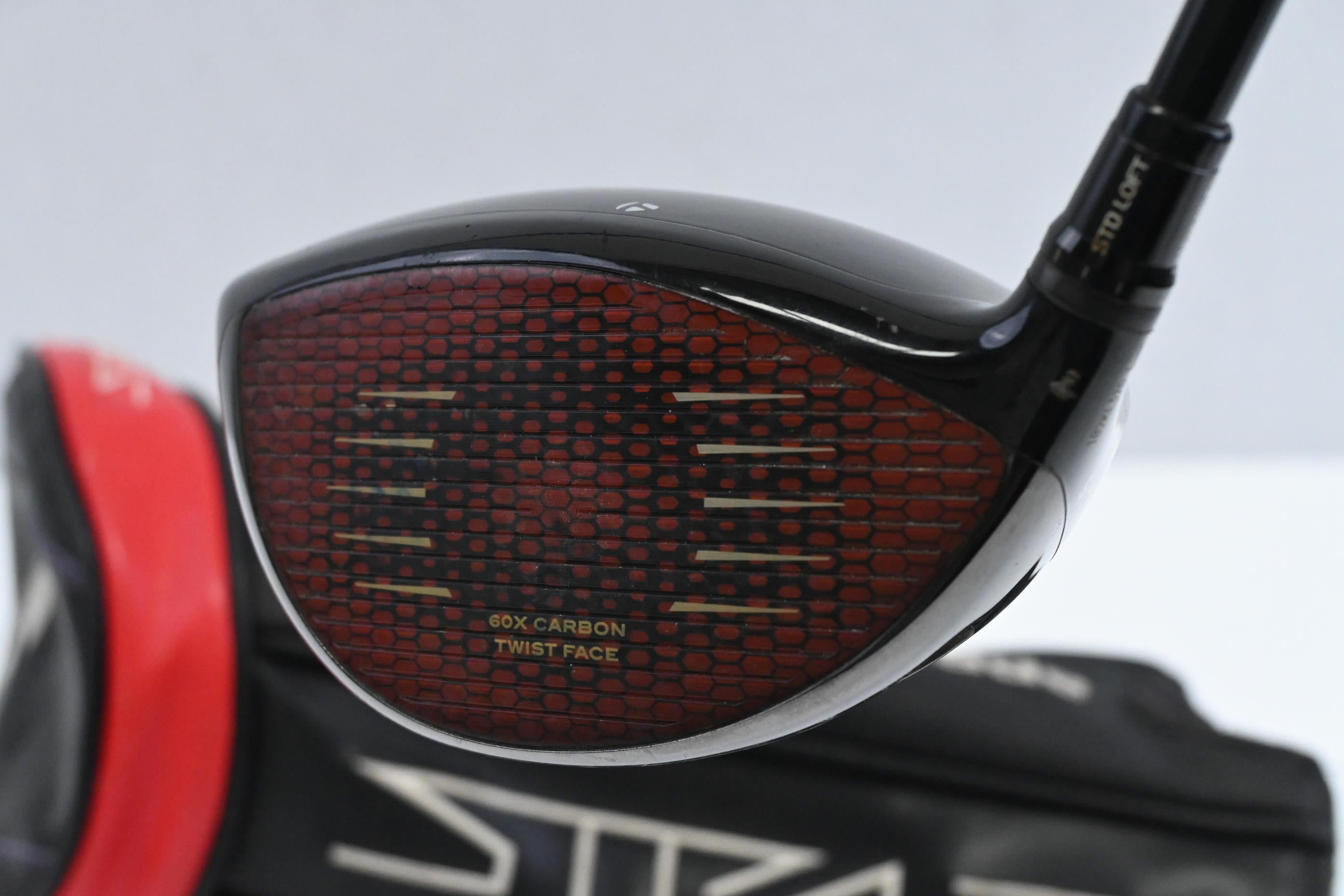 Taylormade Stealth HD Driver / 10.5 Degree / Regular Flex Fujikura Ventus Red 5