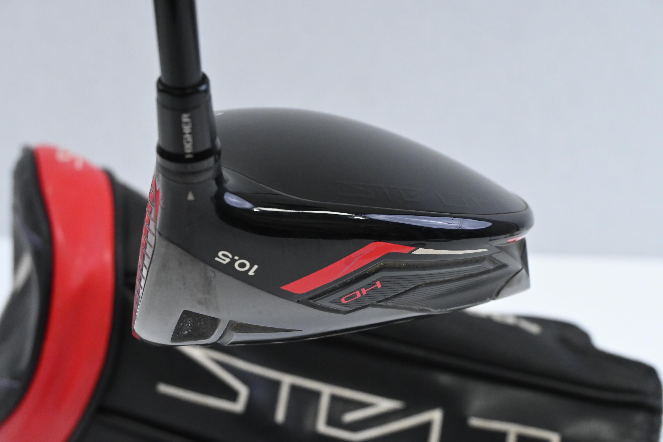 Taylormade Stealth HD Driver / 10.5 Degree / Regular Flex Fujikura Ventus Red 5