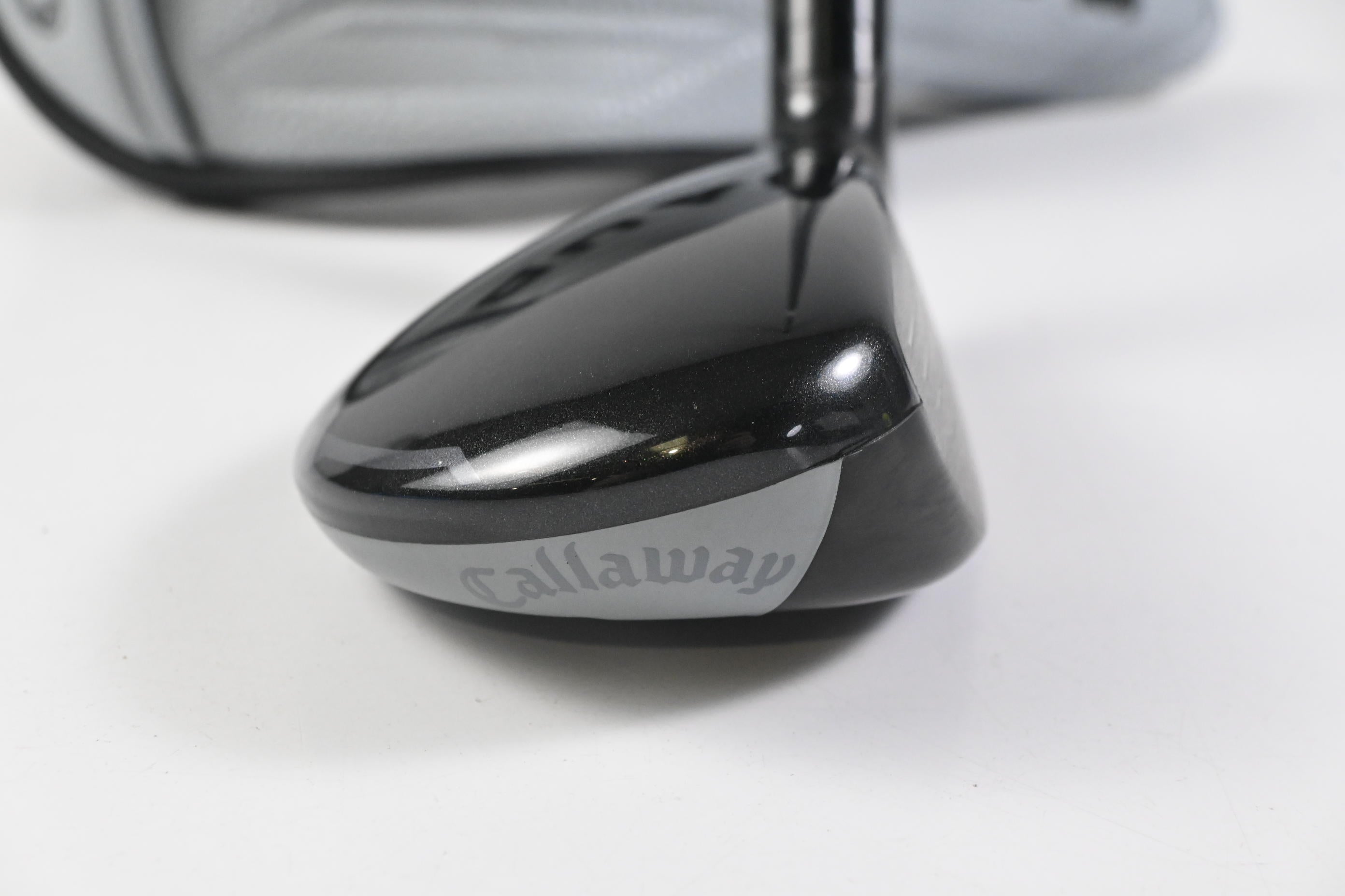 Callaway Quantum Max OS #4 Hybrid / 20 Degree / Regular Flex Denali Frost White