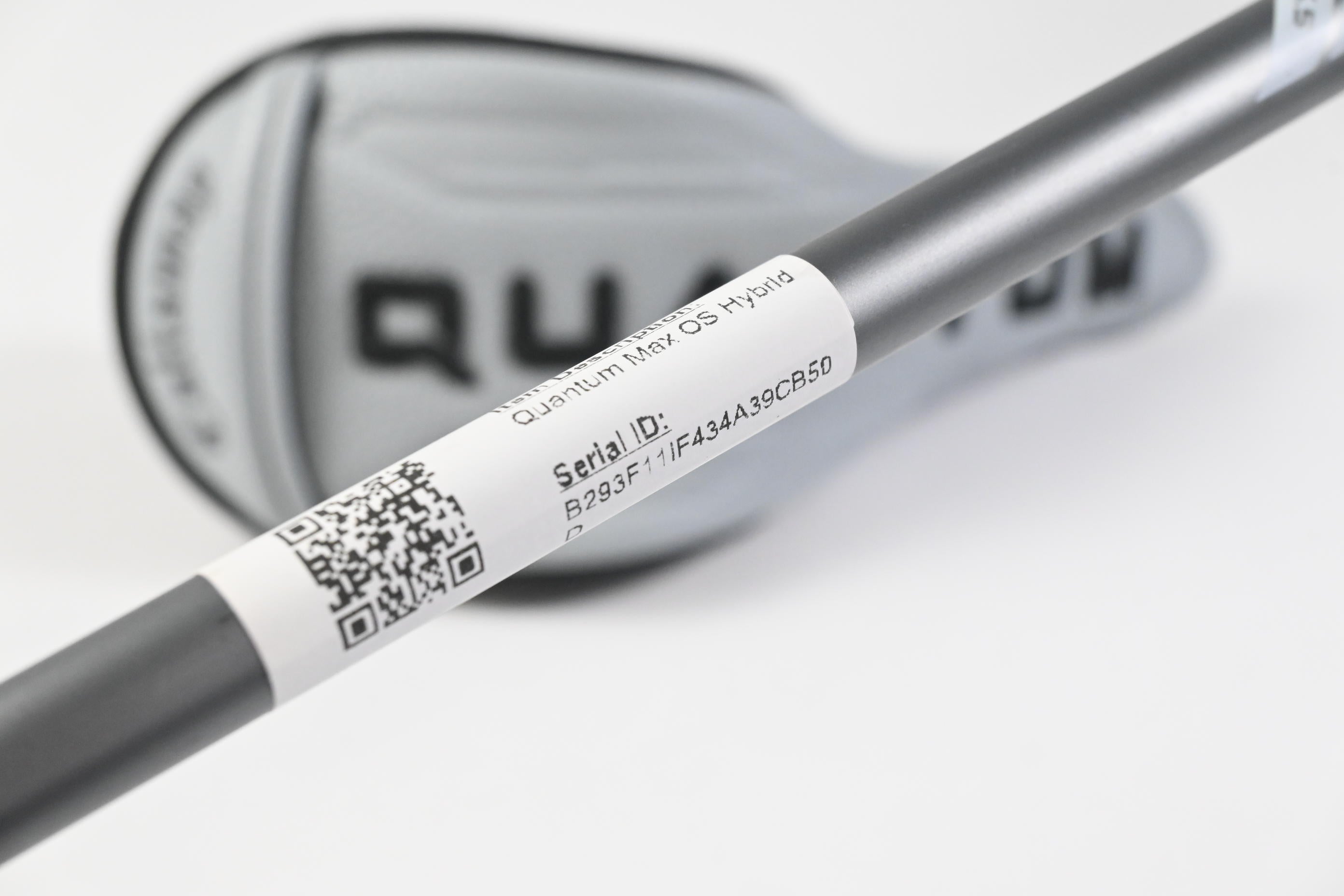 Callaway Quantum Max OS #4 Hybrid / 20 Degree / Regular Flex Denali Frost White
