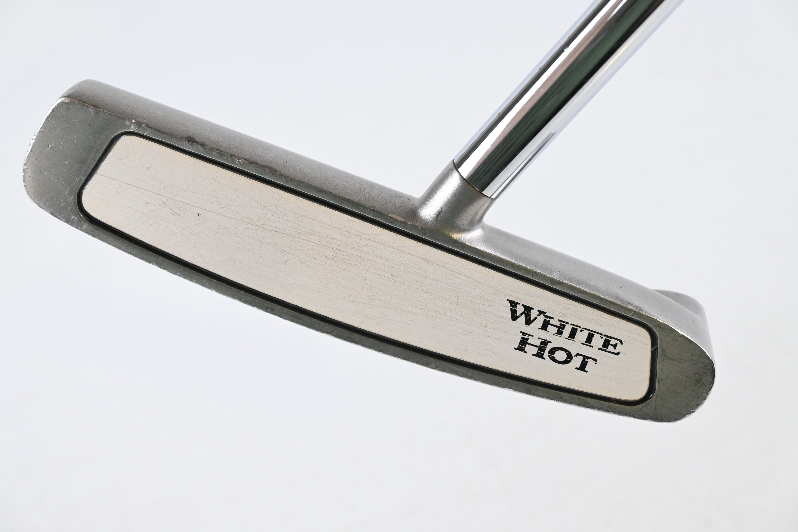 Odyssey White Hot Centre Shafted Putter / 33 Inch