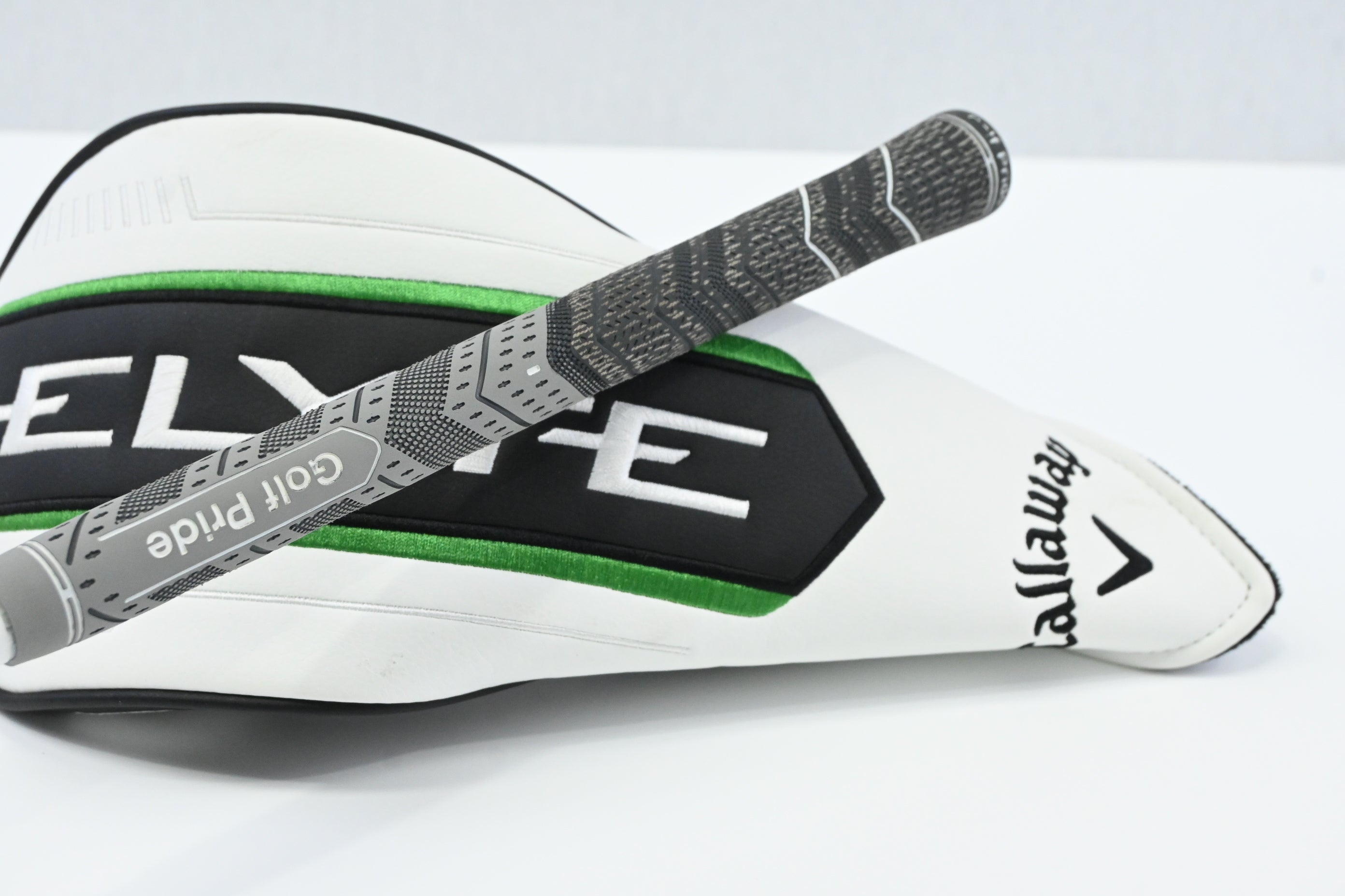 Callaway Elyte X Driver / 12 Degree / Regular Flex Denali Charcoal 50 Shaft