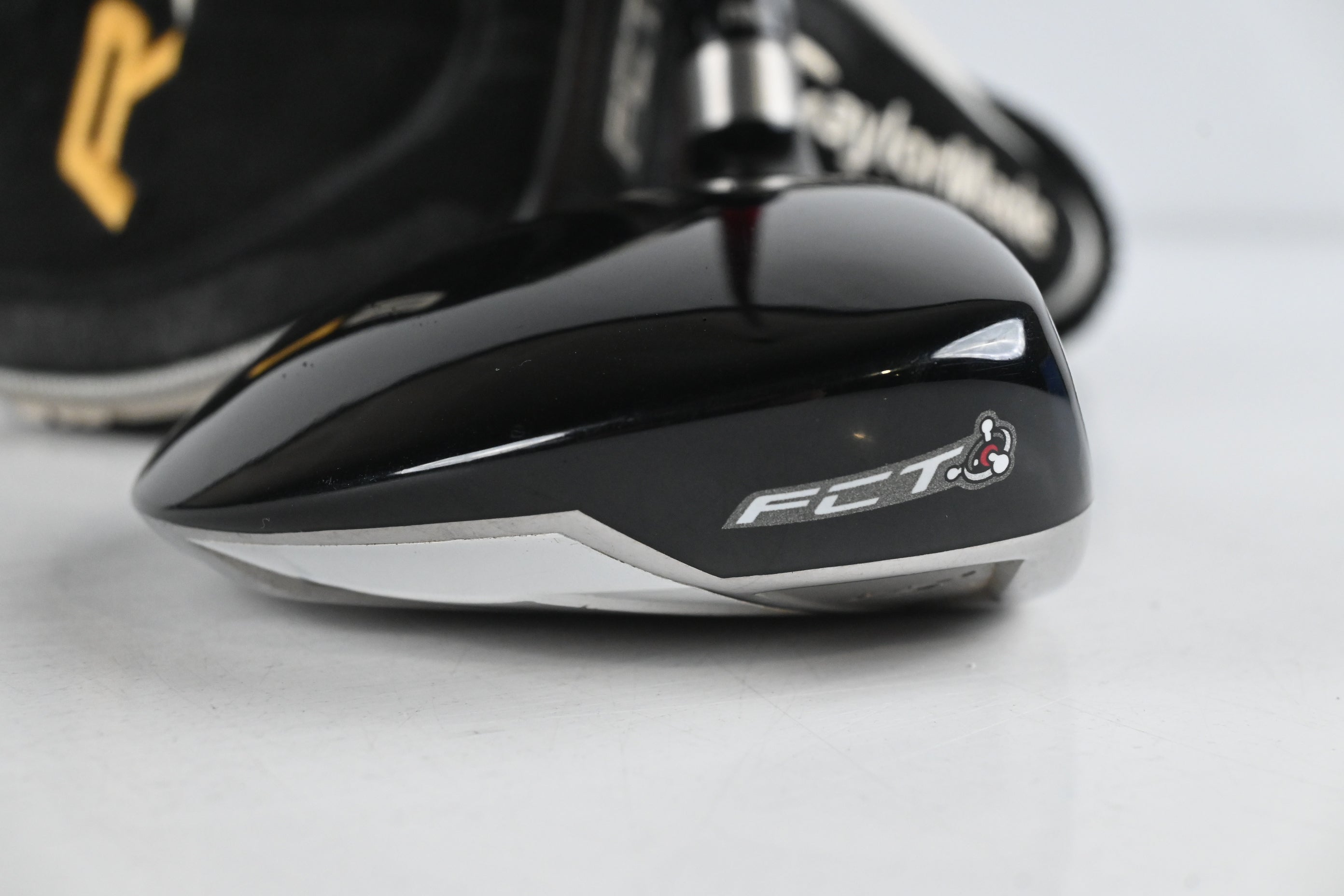 Taylormade R9 #3 Wood / 15 Degree / Regular Flex Fujikura Motore 70 Shaft