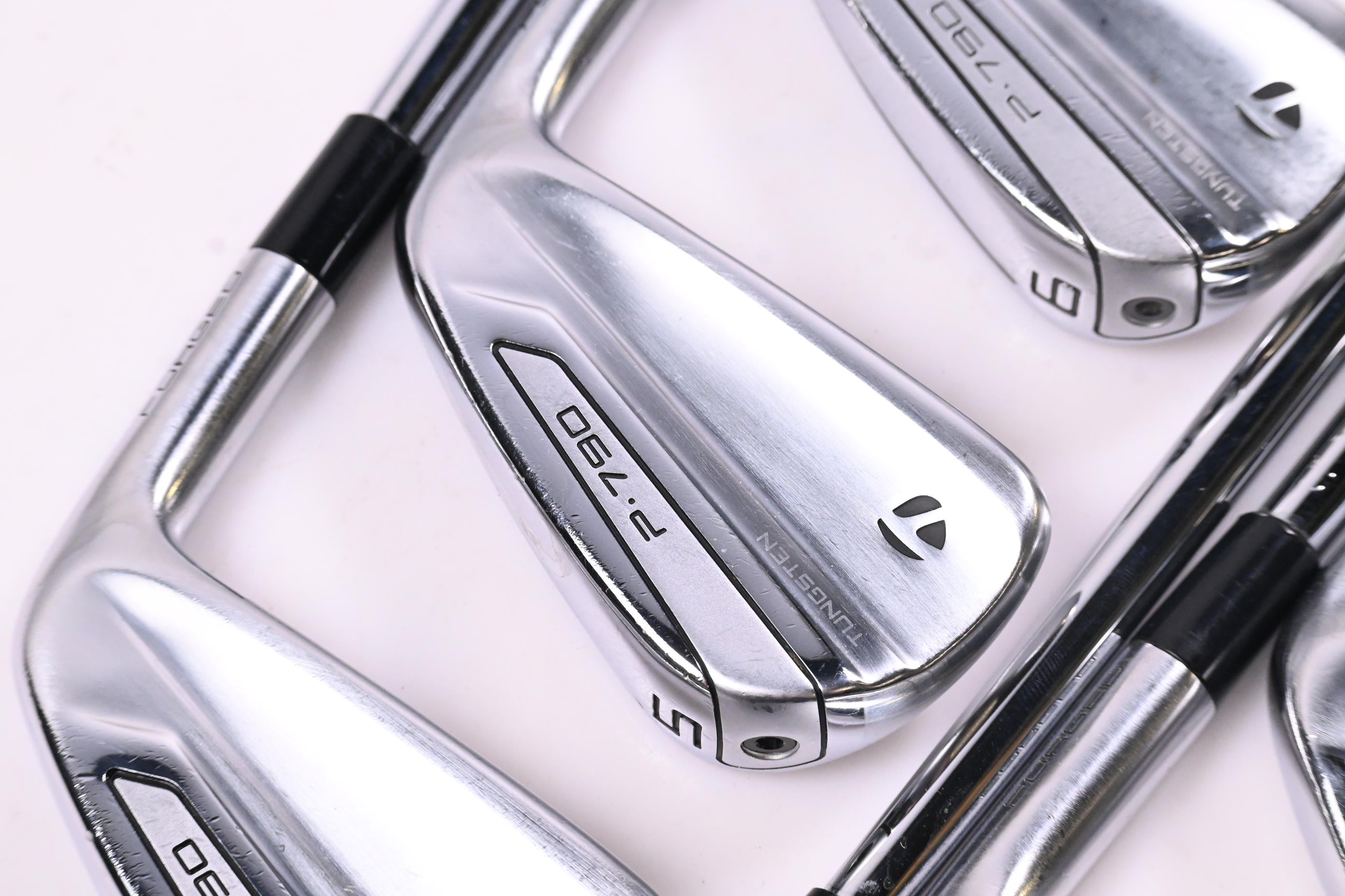 Taylormade P790 2019 Irons / 4-PW / Regular Flex Dynamic Gold 105 Shafts