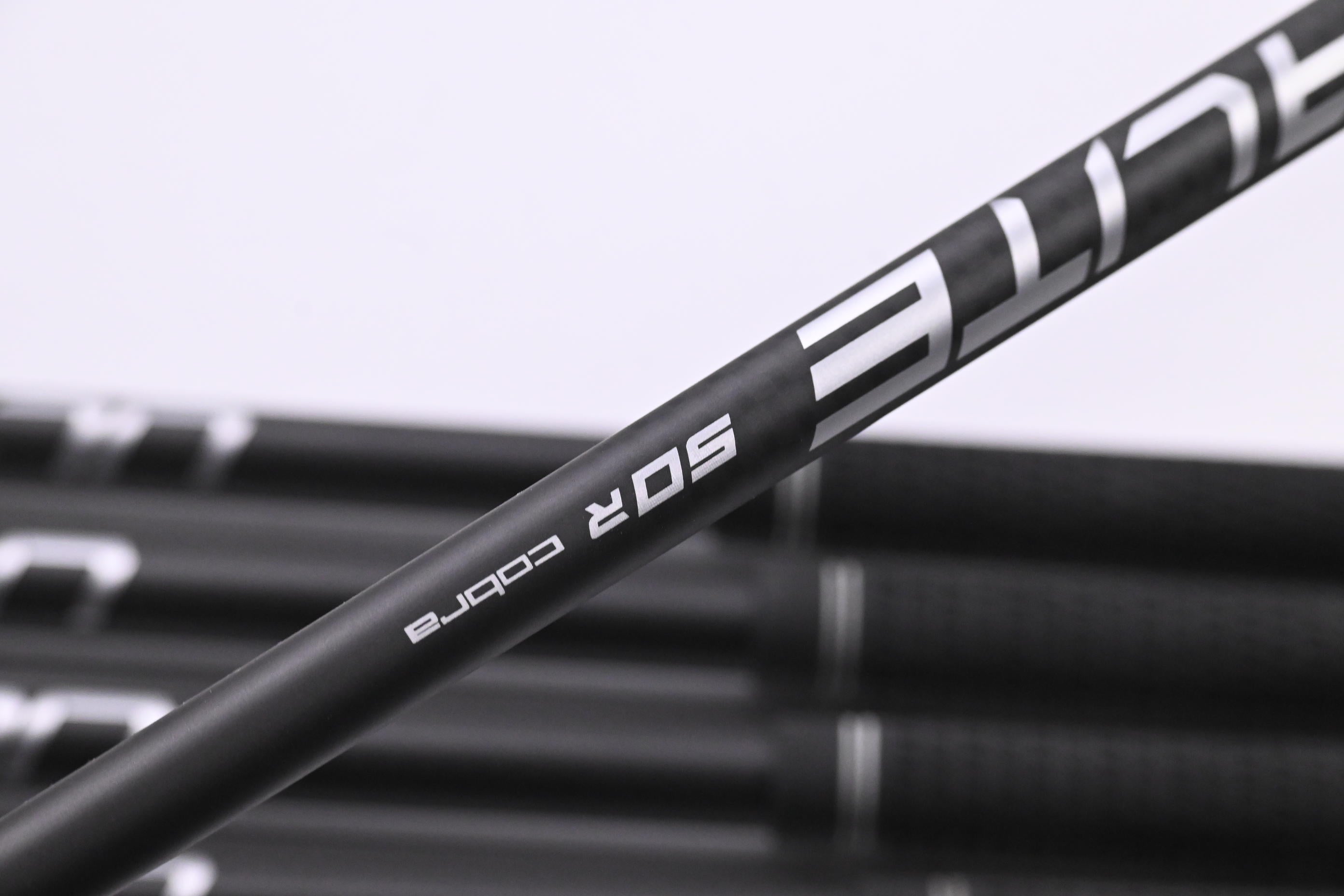 Cobra T-Rail 2023 Hybrid Irons / 6-PW+SW / Regular Flex Cobra Ultralite 50