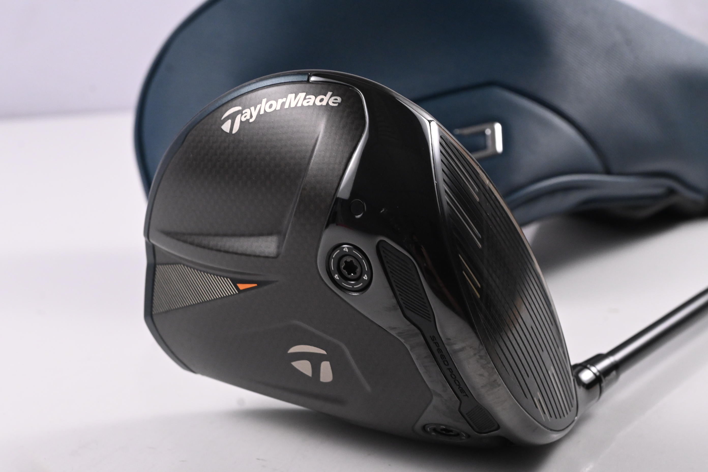 Taylormade Qi4D Max Driver / 10.5 Degree / Regular Flex UST Mamiya Nanocore 5