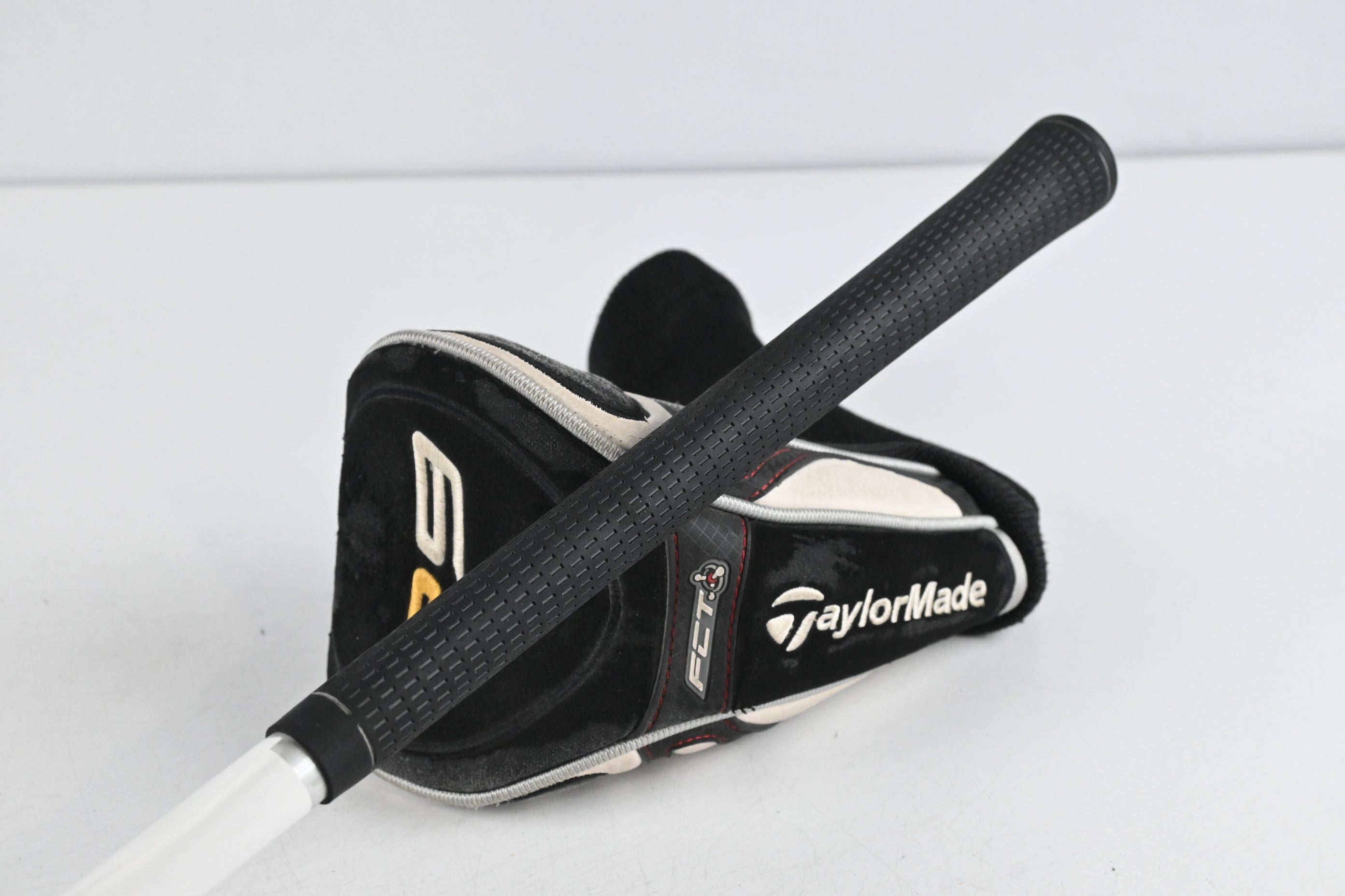 Taylormade R9 #3 Wood / 15 Degree / Regular Flex Fujikura Motore 70 Shaft