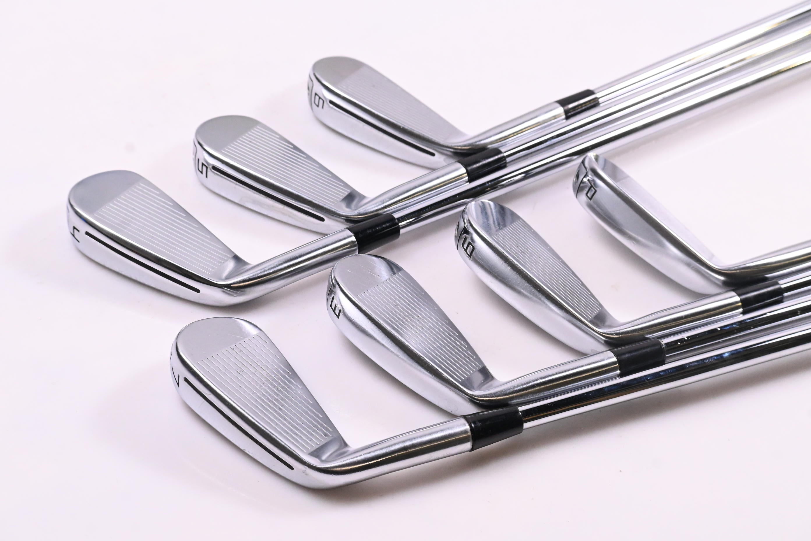 Taylormade P790 2019 Irons / 4-PW / Regular Flex Dynamic Gold 105 Shafts