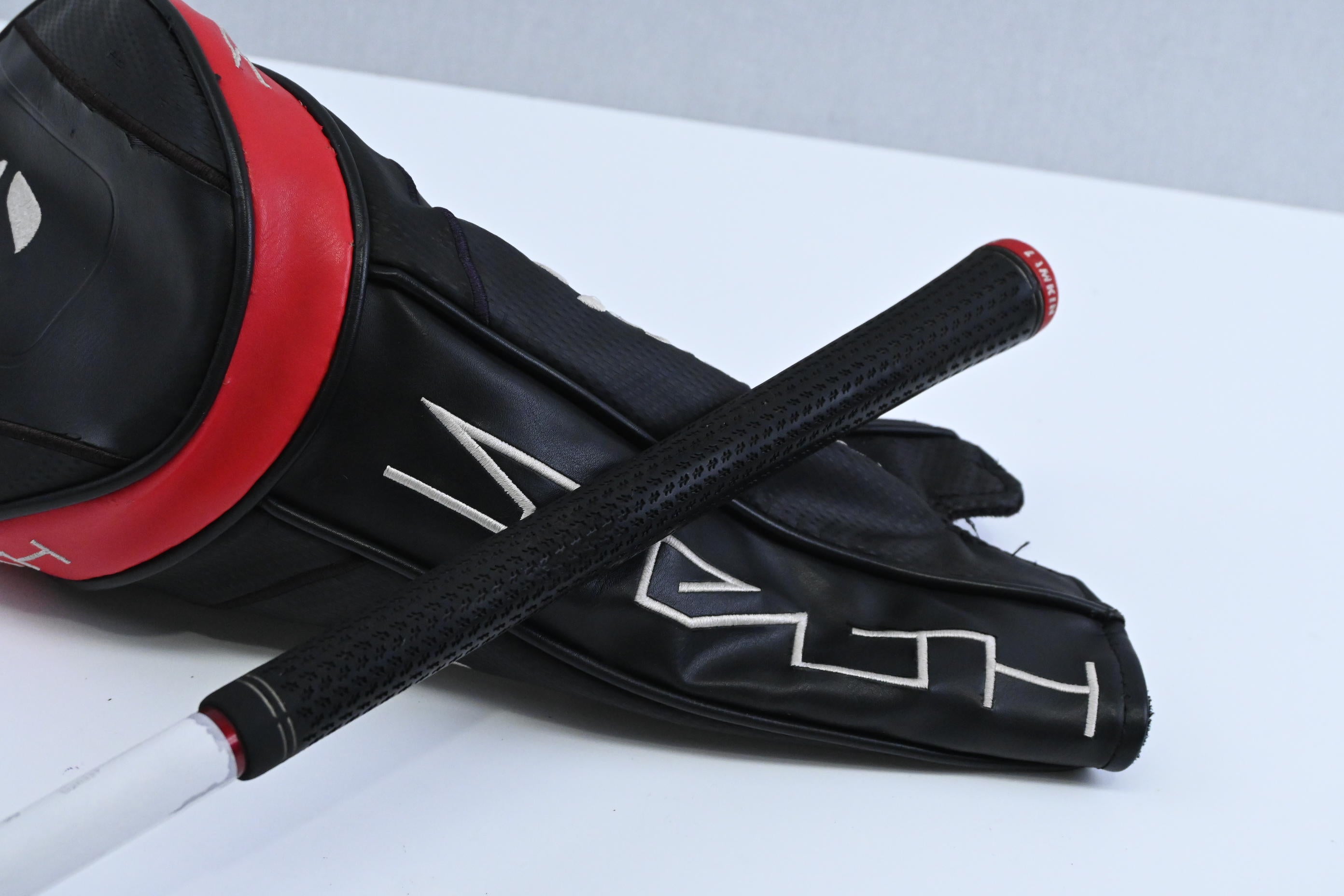 Taylormade Stealth Plus Driver / 9 Degree / Stiff Flex HZRDUS Smoke Red RDX 60