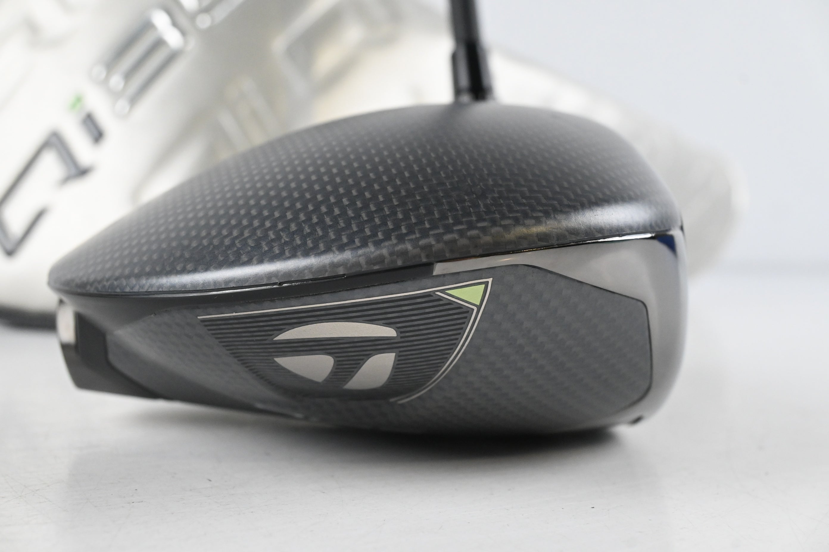 Taylormade Qi35 LS Driver / 9 Degree / Stiff Flex Kai'li Dark Waves White 60 Shaft