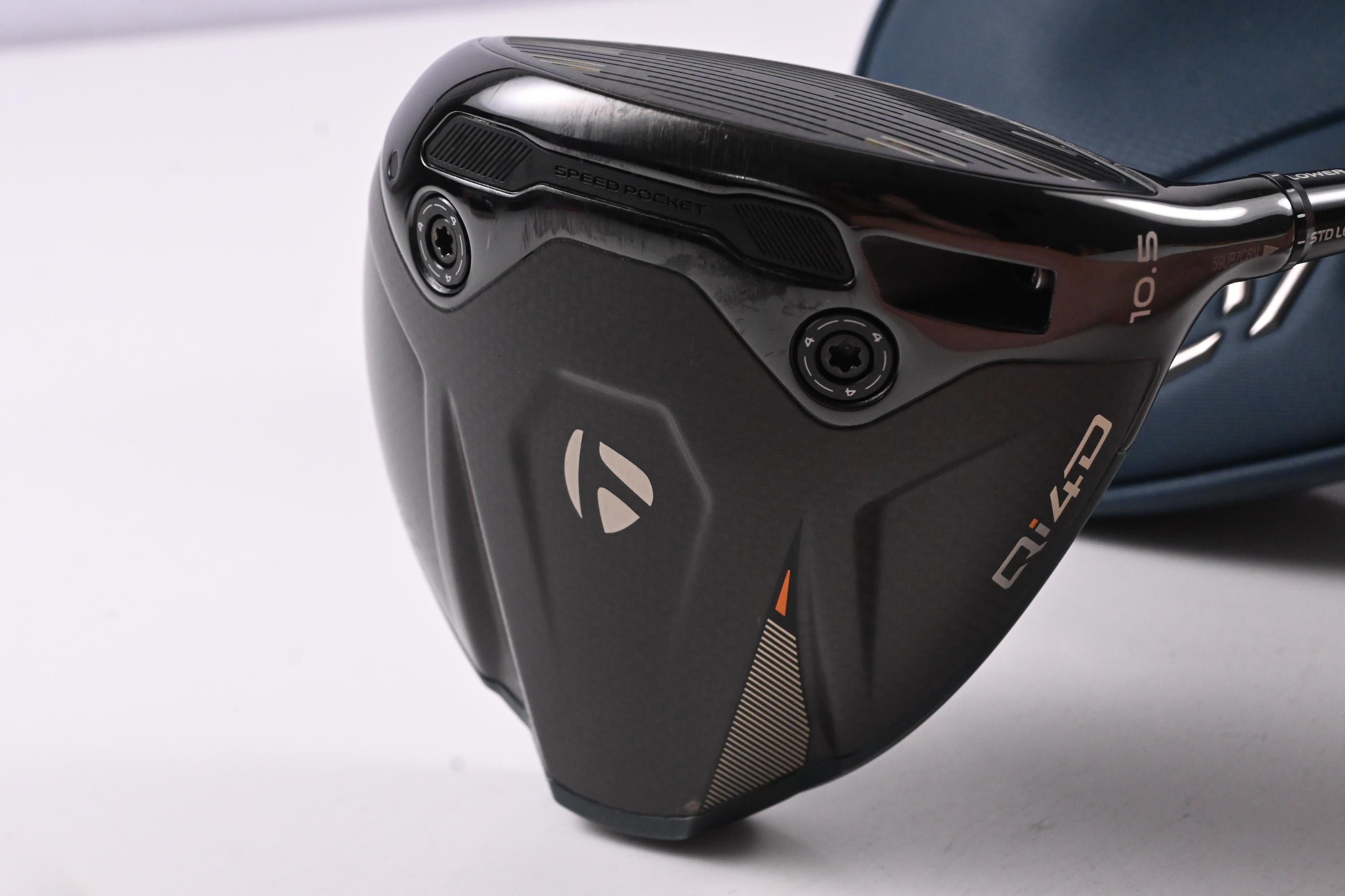 Taylormade Qi4D Max Driver / 10.5 Degree / Regular Flex UST Mamiya Nanocore 5