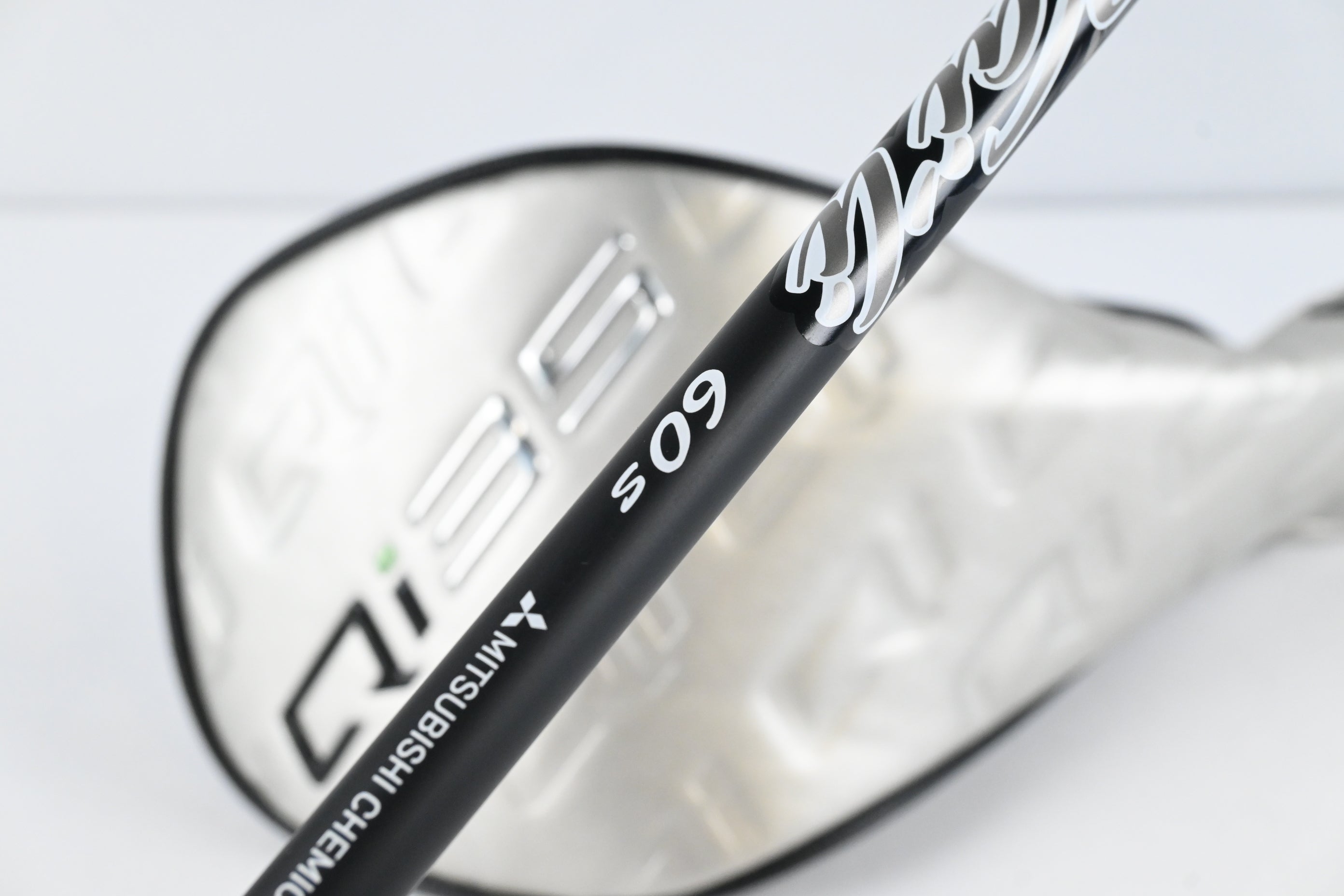 Taylormade Qi35 LS Driver / 9 Degree / Stiff Flex Kai'li Dark Waves White 60 Shaft