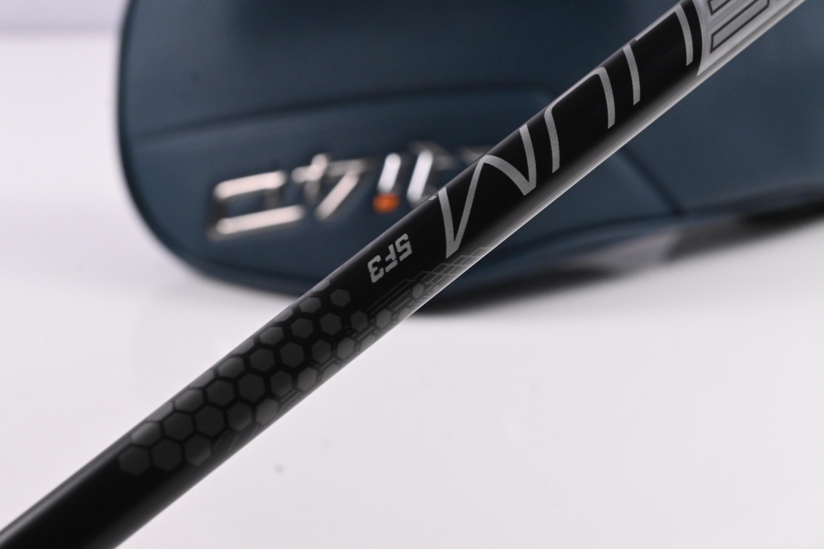 Taylormade Qi4D Max Driver / 10.5 Degree / Regular Flex UST Mamiya Nanocore 5