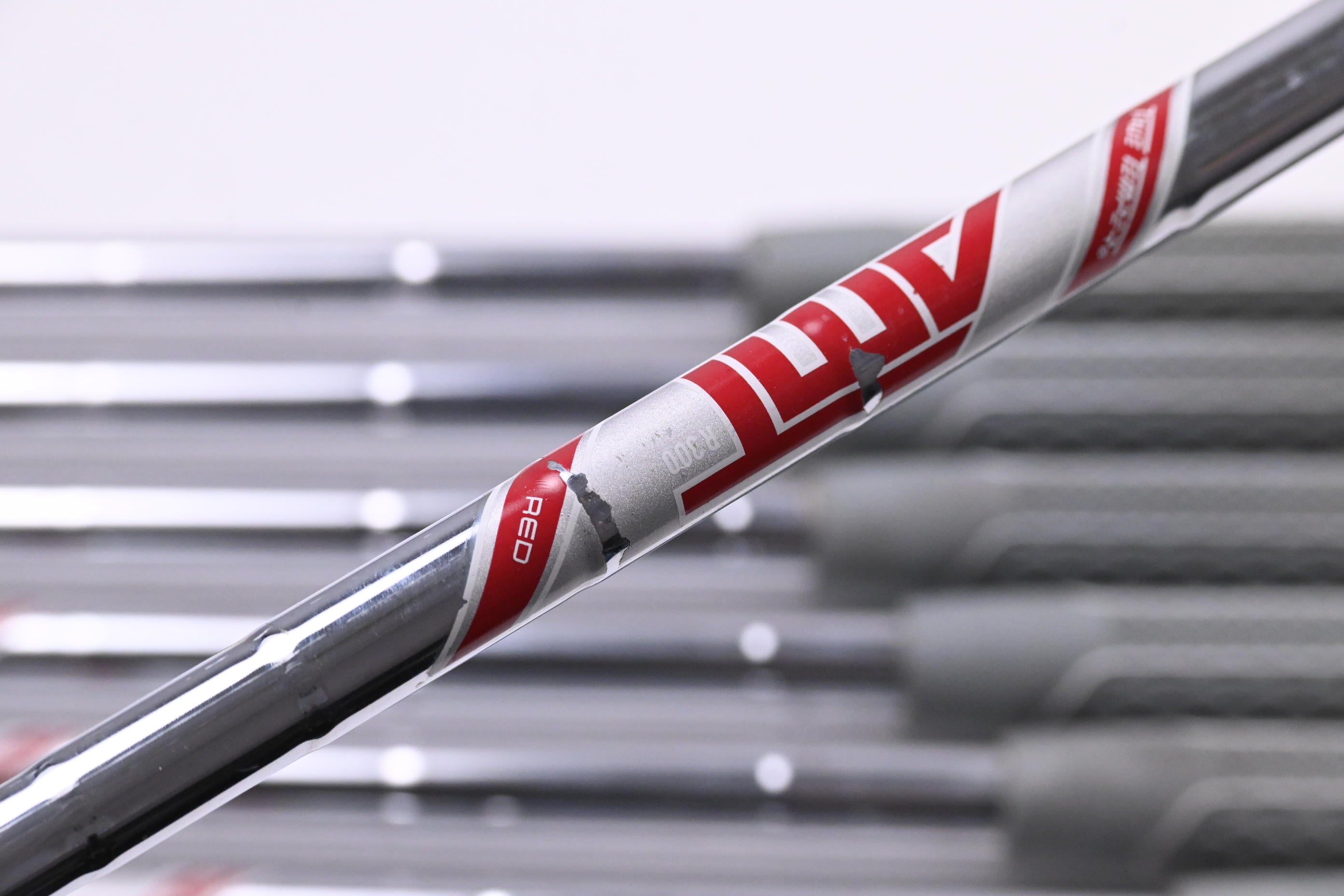 Titleist 718 AP1 Irons / 5-PW+48° / Regular Flex AMT Red R300 Shafts