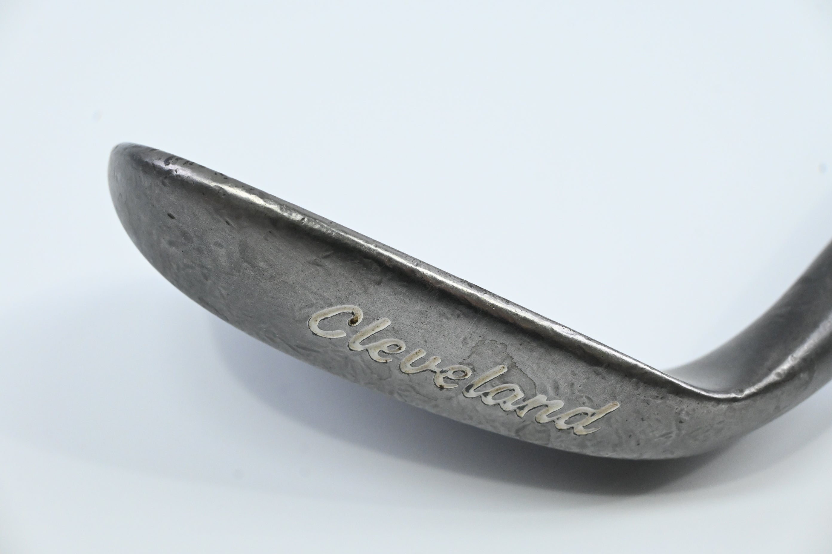 Cleveland Reg 588 RTG Gap Wedge / 53 Degree / Wedge Flex Dynamic Gold Shaft