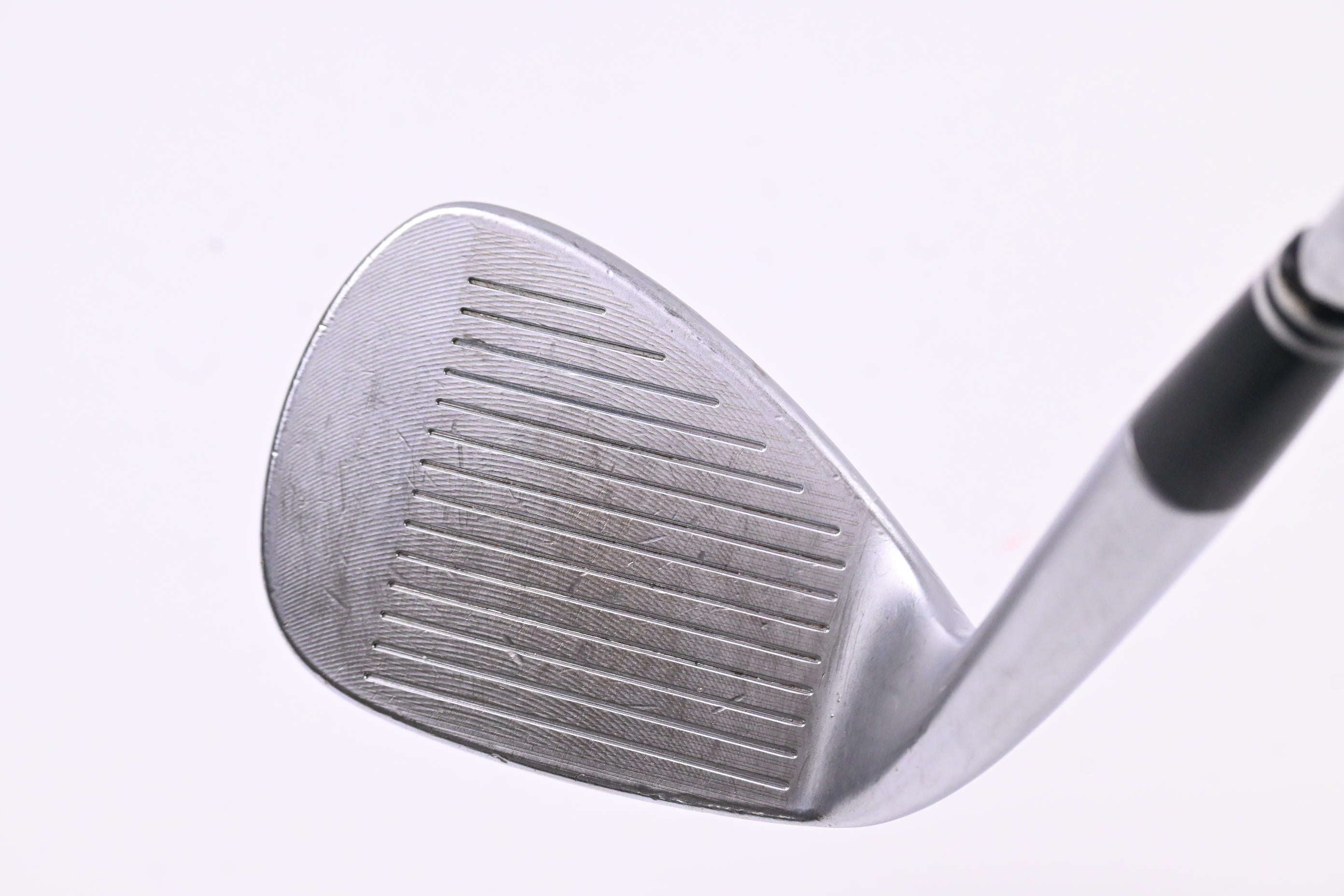 Cleveland 588 RTX Gap Wedge / 52 Degree / Wedge Flex Dynamic Gold Shaft
