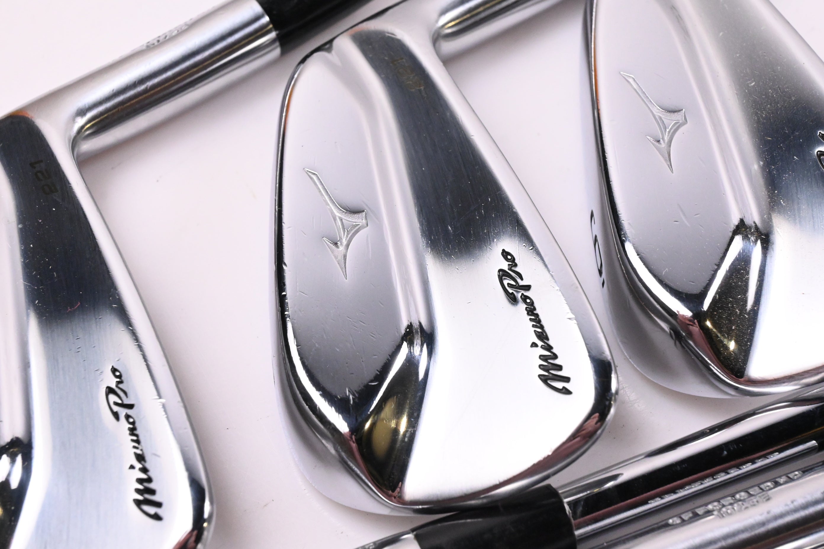 Mizuno Pro 221 Irons / 4-PW / Stiff Flex Dynamic Gold 105 S300 Shafts