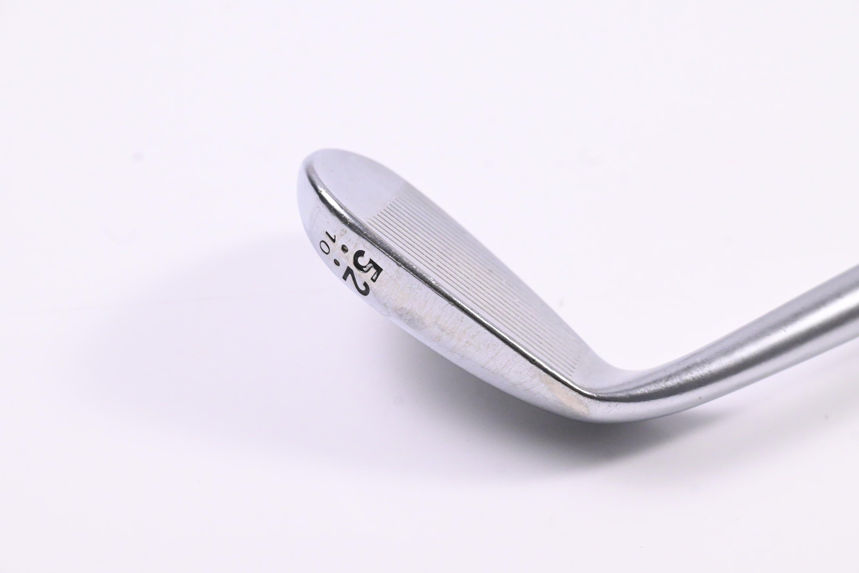 Cleveland 588 RTX Gap Wedge / 52 Degree / Wedge Flex Dynamic Gold Shaft