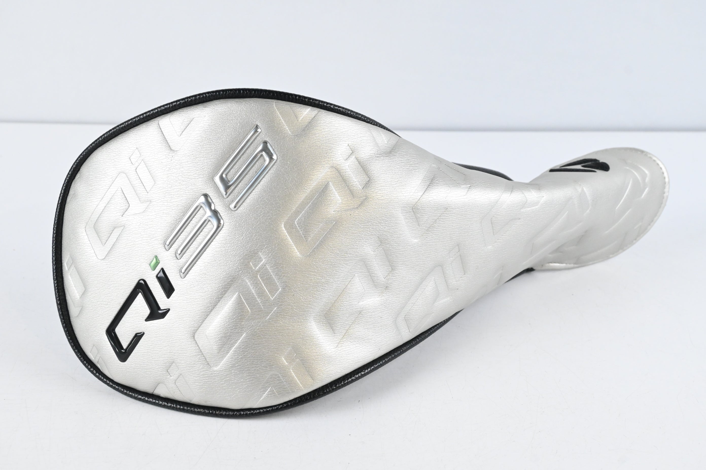 Taylormade Qi35 LS Driver / 9 Degree / Stiff Flex Kai'li Dark Waves White 60 Shaft