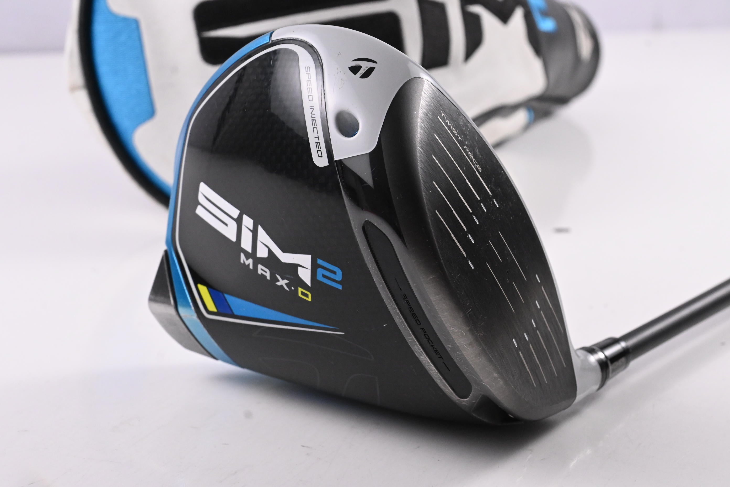 Taylormade SIM2 Max D Driver / 9 Degree / Stiff Flex Kai'li Dark Waves White 60