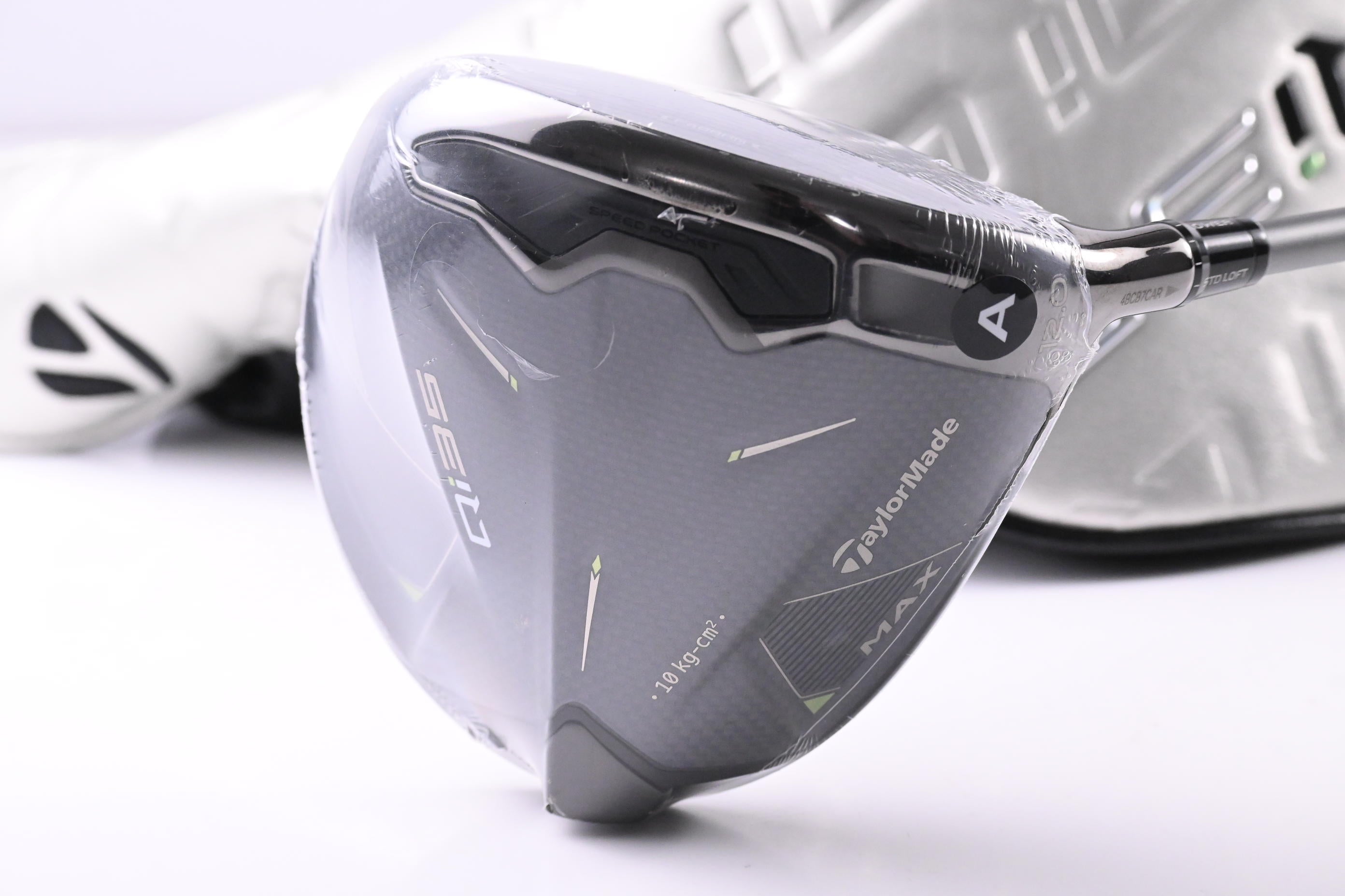 Taylormade Qi35 Max Driver / 9 Degree / Regular Flex Fujikura Air Speeder 50