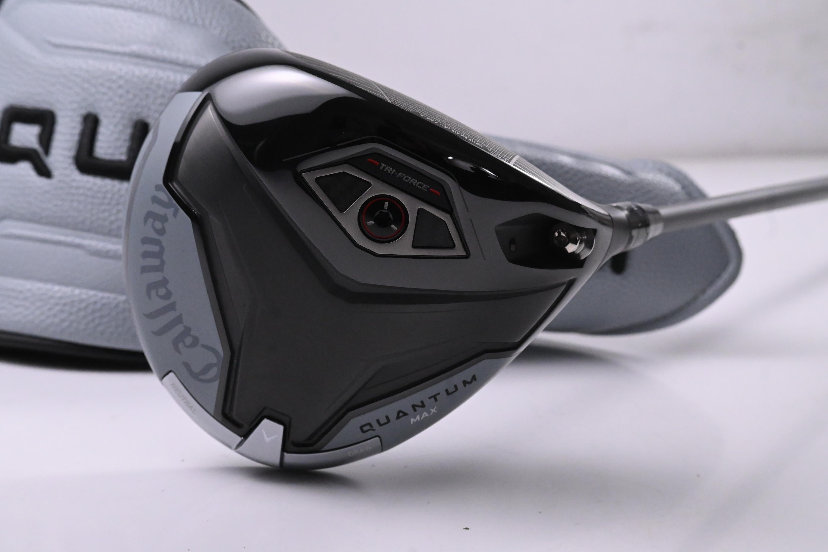 Callaway Quantum Max Driver / 10.5 Degree / Stiff Flex Denali Frost Silver 50