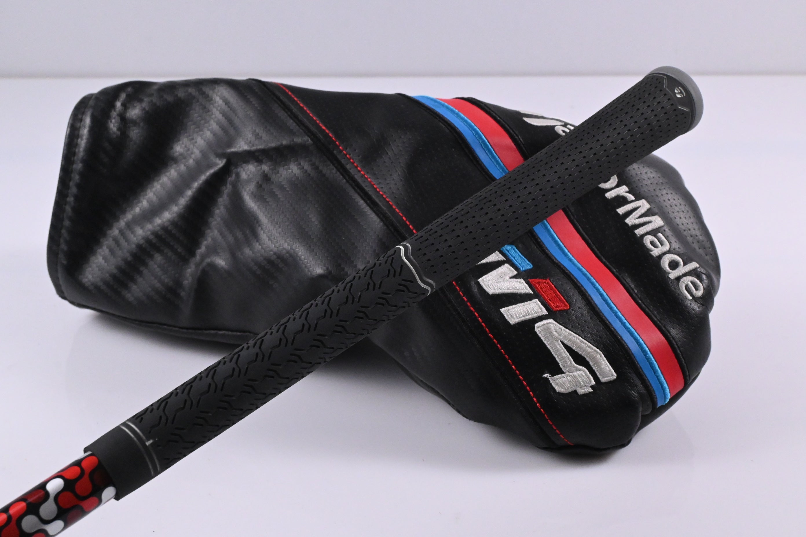 Left Hand Taylormade M4 Driver / 10.5 Degree / Regular Flex Atmos Red 5 Shaft