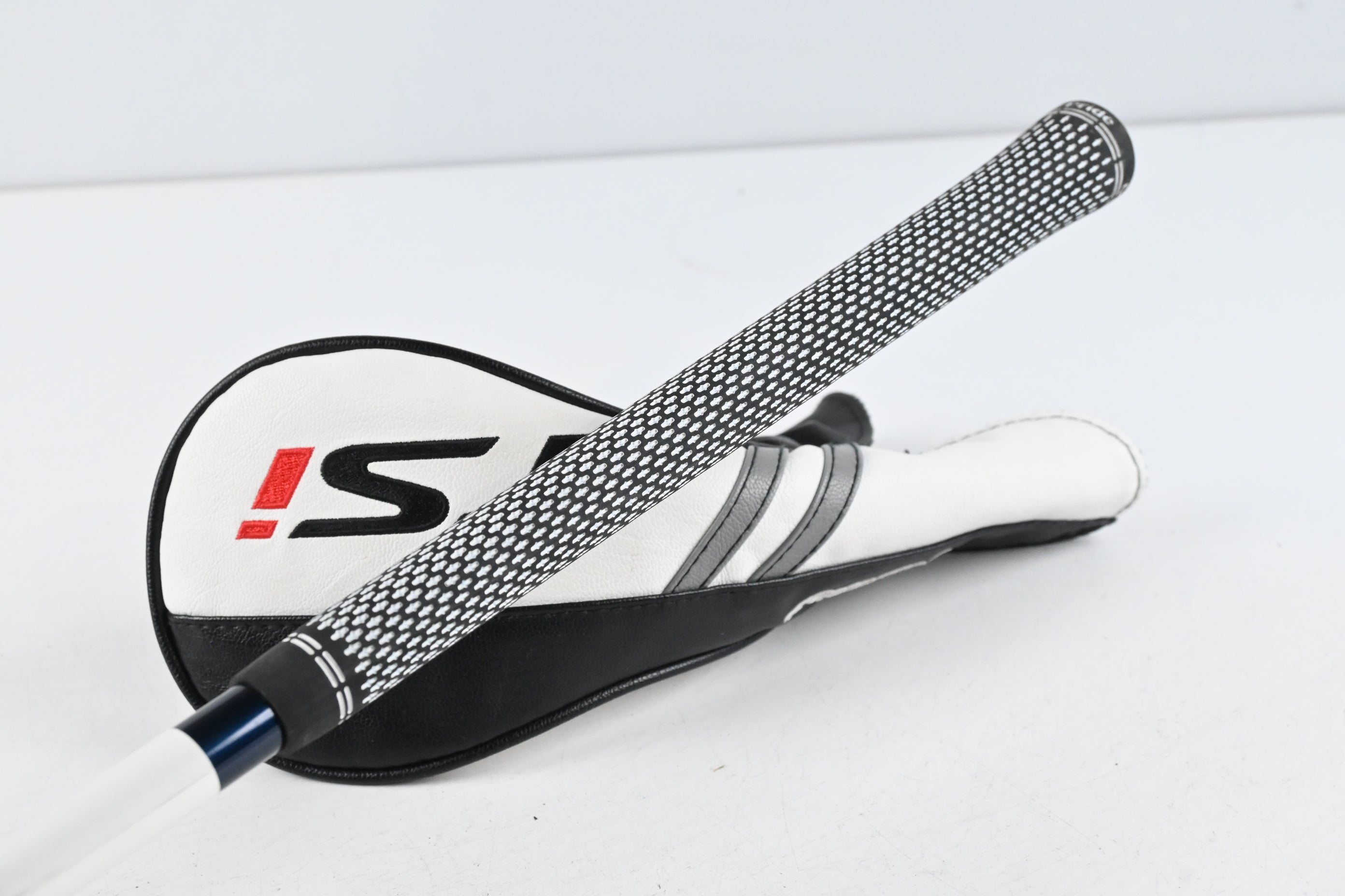 Titleist TSi2 #3 Wood / 16.5 Degree / Regular Flex Ventus Blue 6 Velocore Shaft