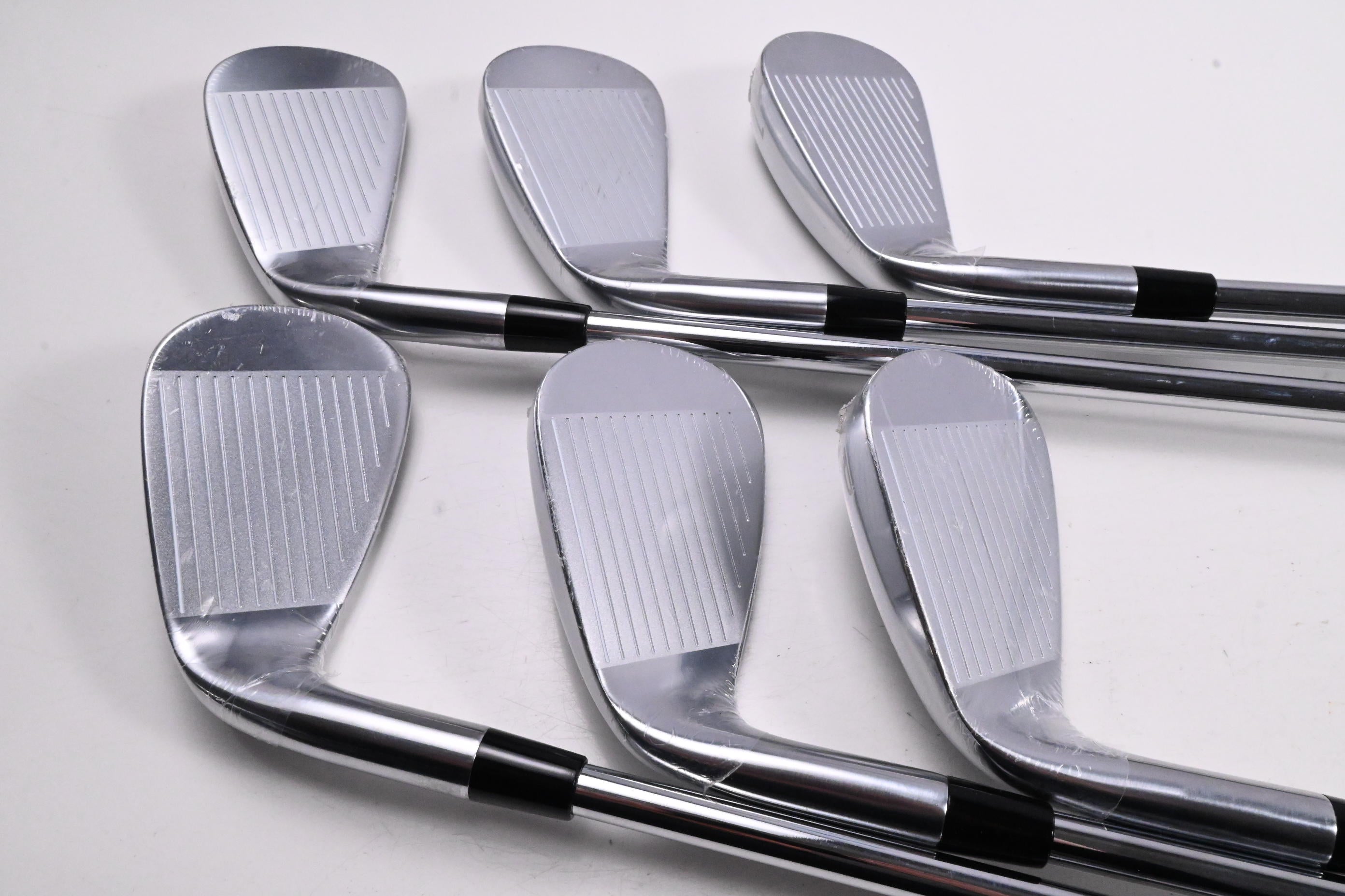Callaway Quantum Max Irons / 5-PW / Regular Flex KBS Max 90 Shafts