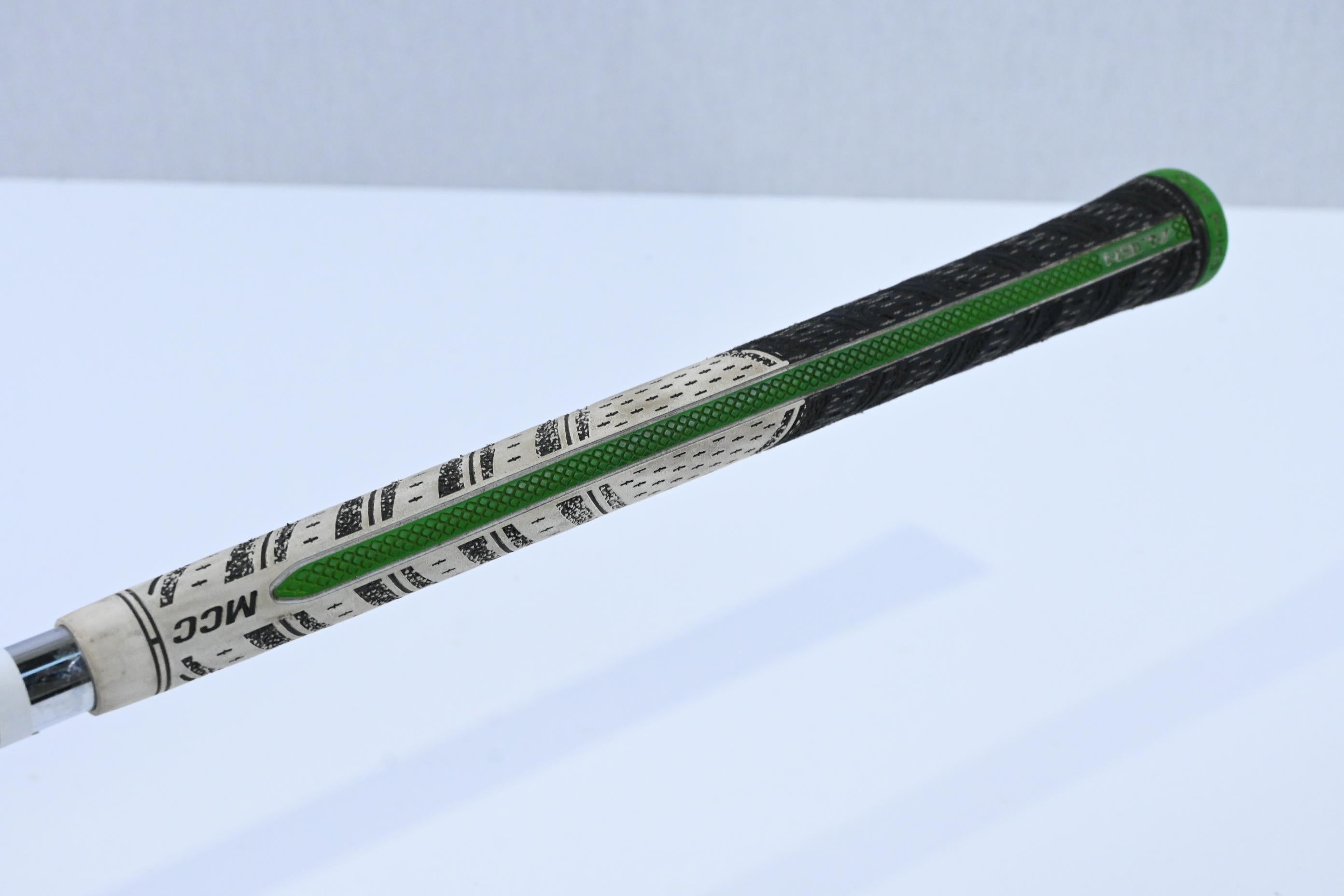 Wilson D9 Forged #9 Iron / Stiff Flex KBS $-Taper Lite 100
