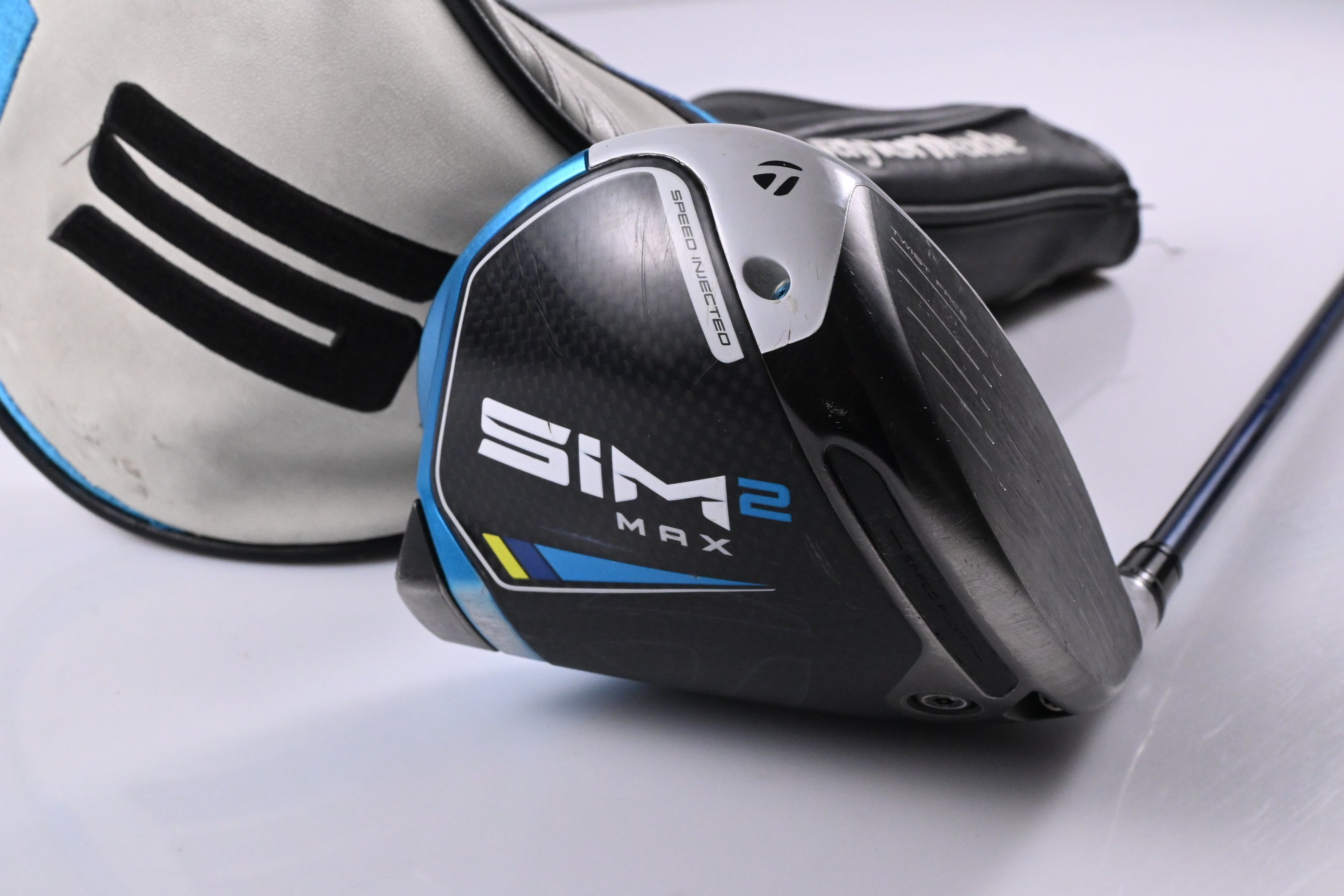 Taylormade SIM2 Max Driver / 10.5 Degree / Regular Flex Ventus Blue 5 Shaft