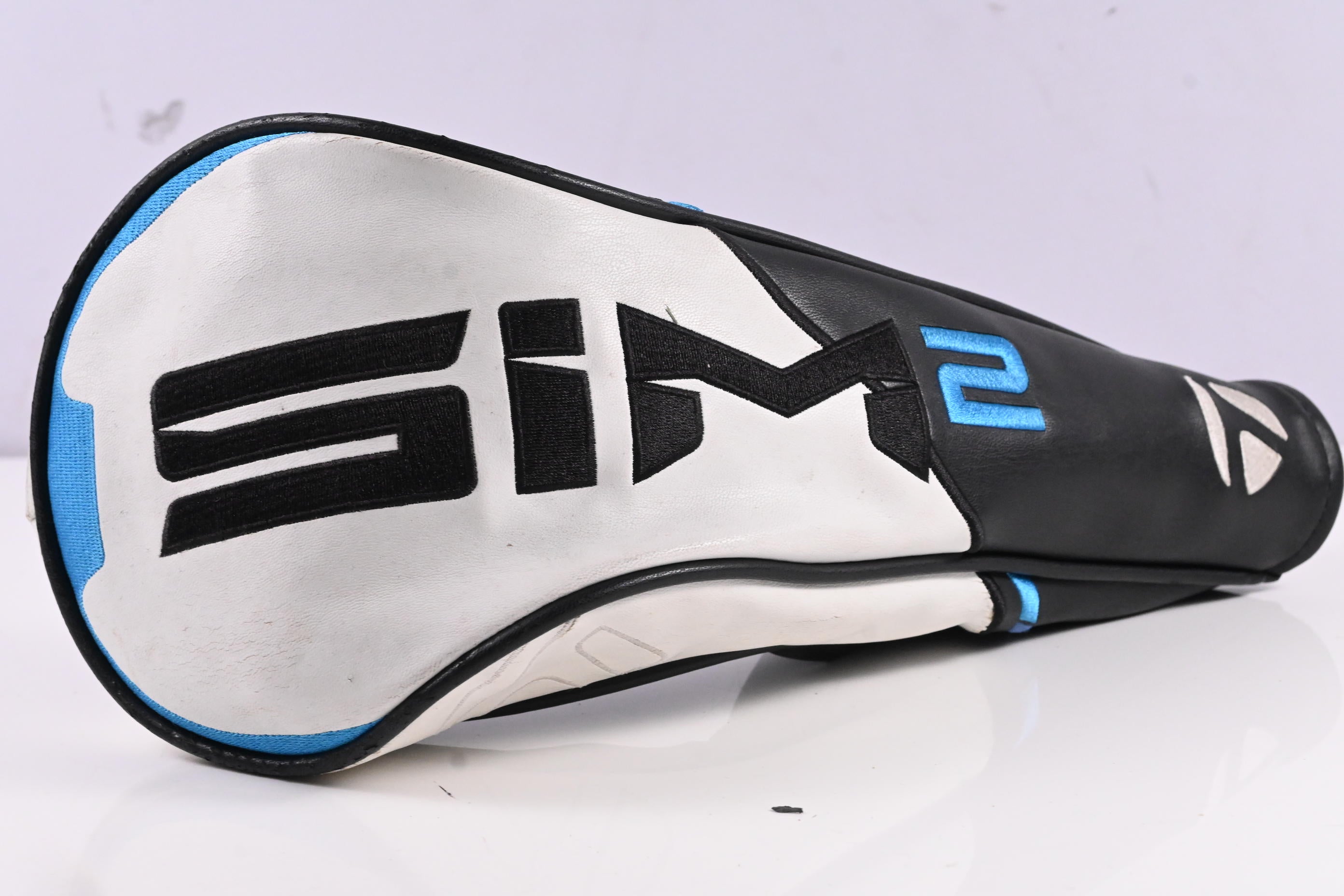 Taylormade SIM2 Max D Driver / 9 Degree / Stiff Flex Kai'li Dark Waves White 60