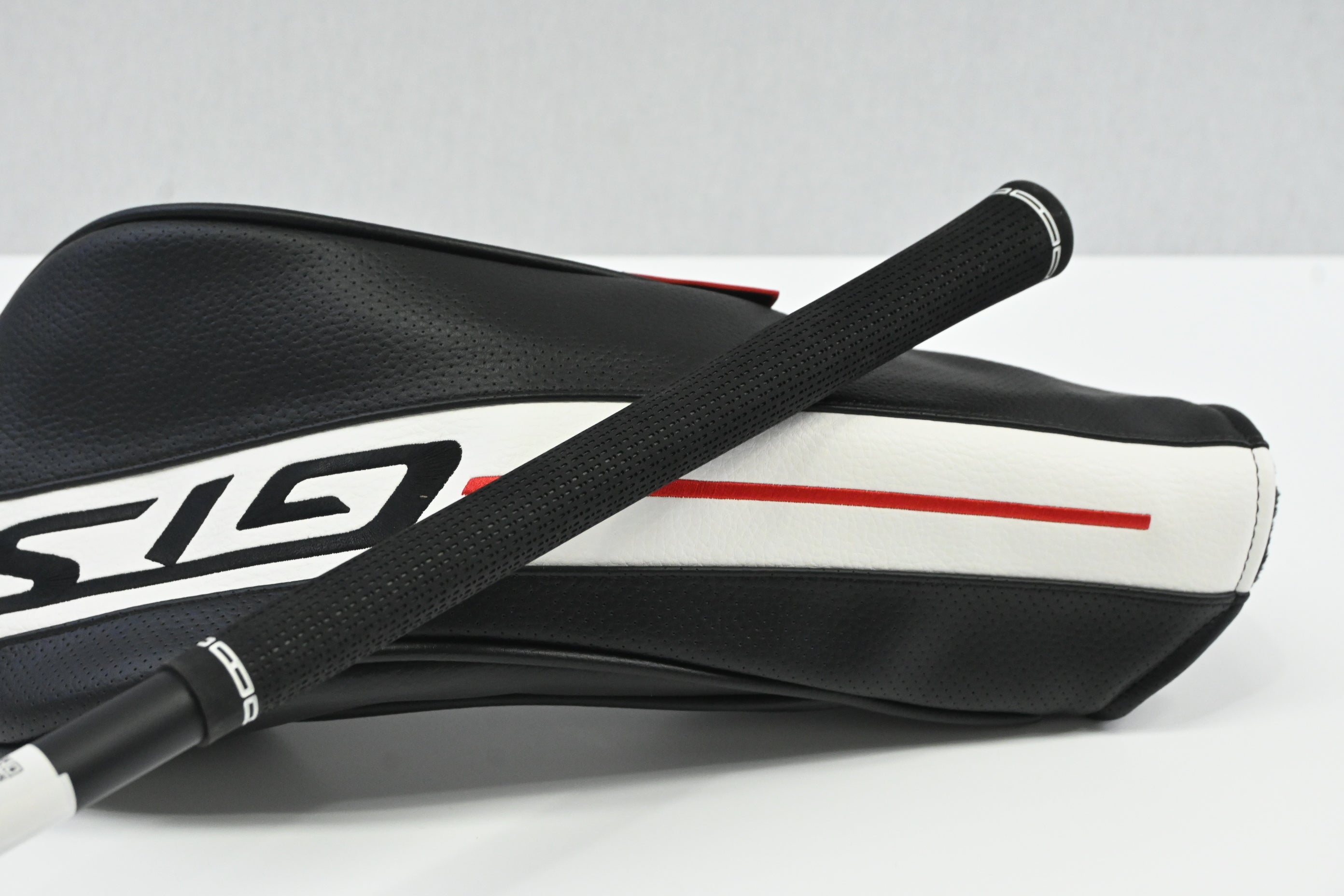 Titleist GTS2 Driver / 10 Degree / Regular Flex Tensei 1K Blue 55 Shaft