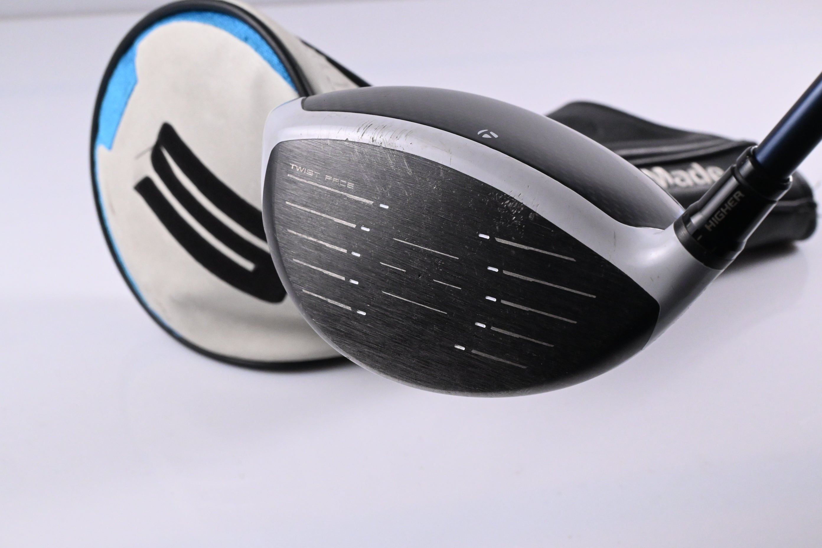 Taylormade SIM2 Max Driver / 10.5 Degree / Regular Flex Ventus Blue 5 Shaft