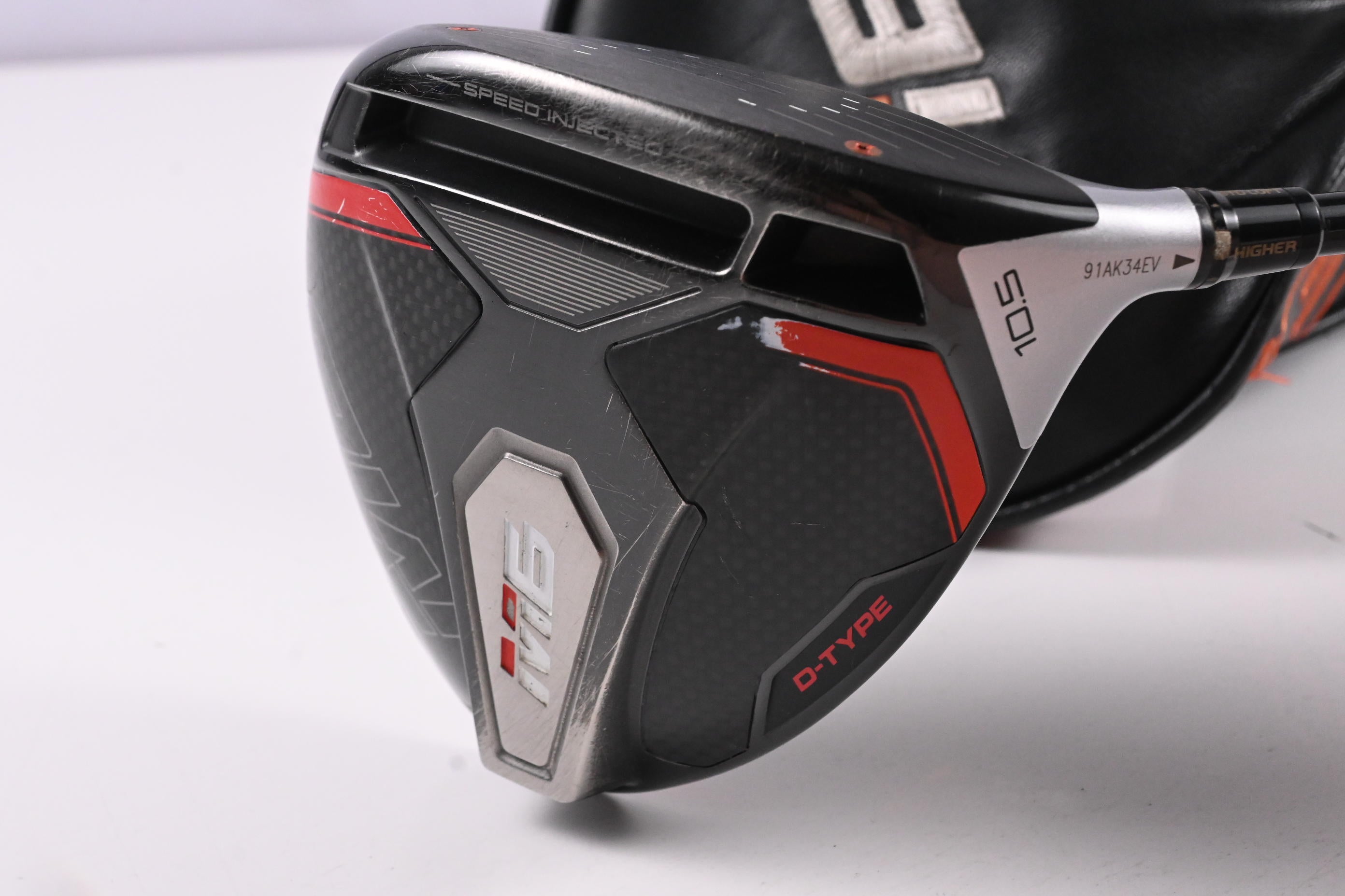 Taylormade M6 Driver / 10.5 Degree / Regular Flex Fujikura Atmos Orange 5 Shaft