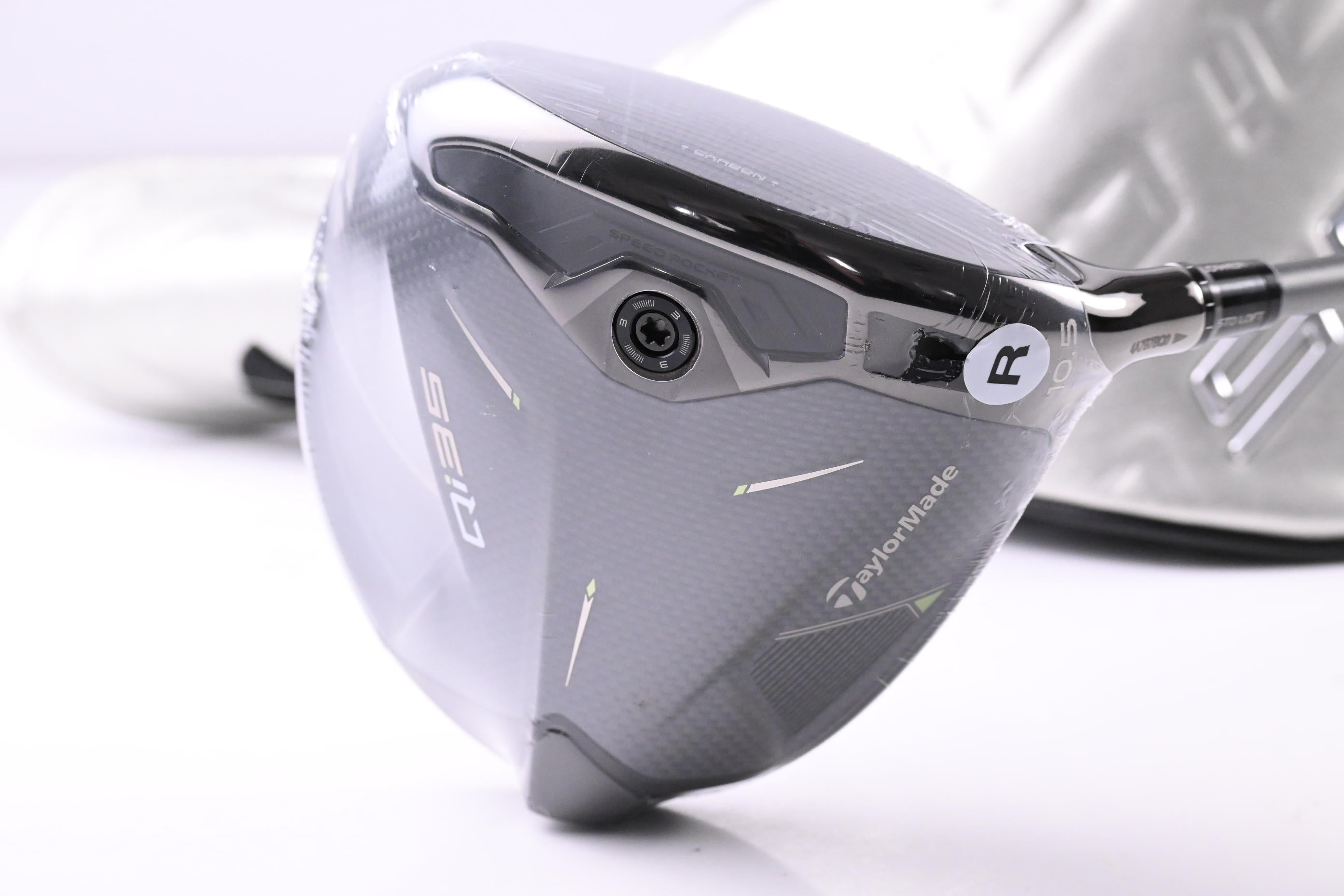 Taylormade Qi35 Driver / 10.5 Degree / Regular Flex Fujikura Air Speeder 50