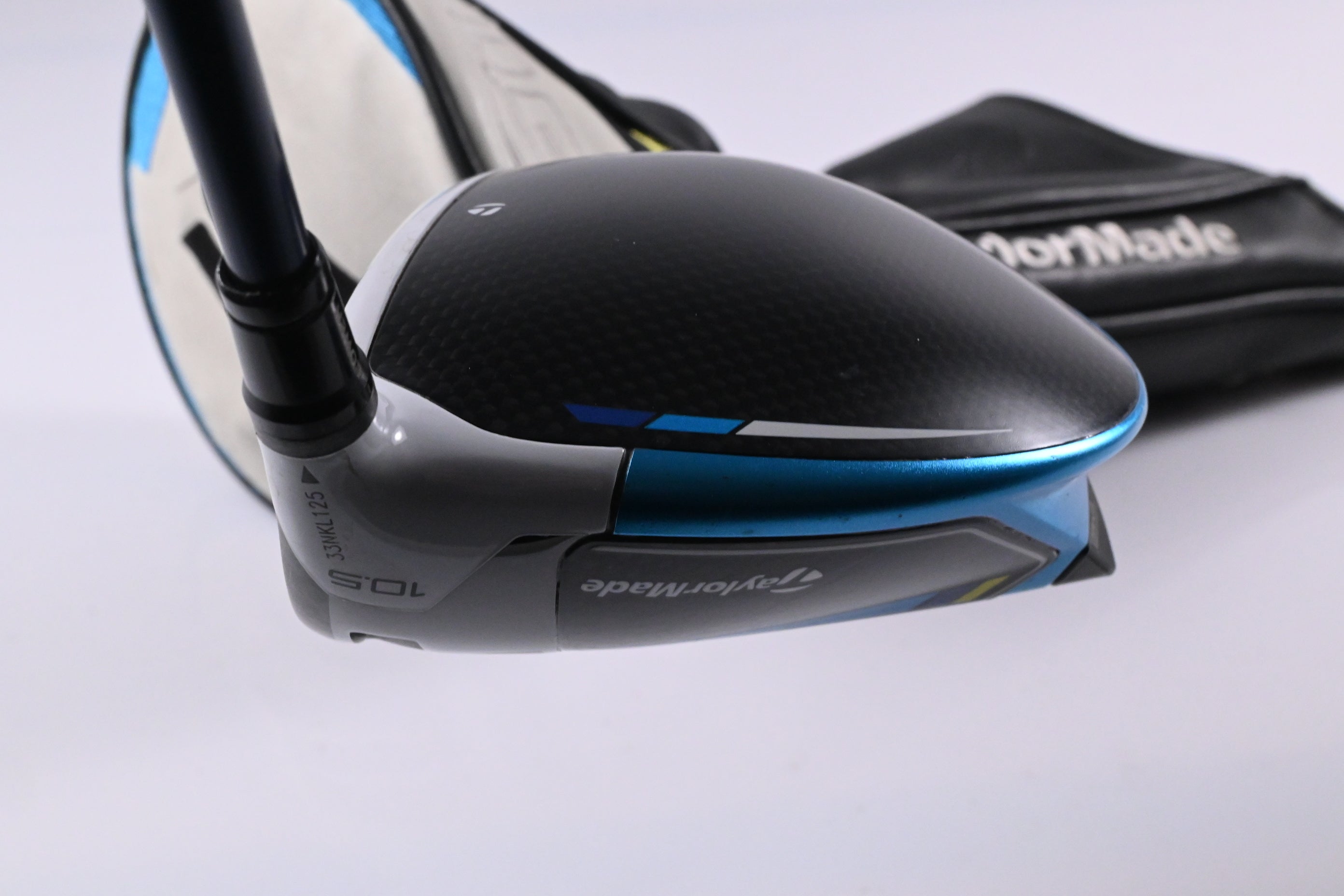 Taylormade SIM2 Max Driver / 10.5 Degree / Regular Flex Ventus Blue 5 Shaft