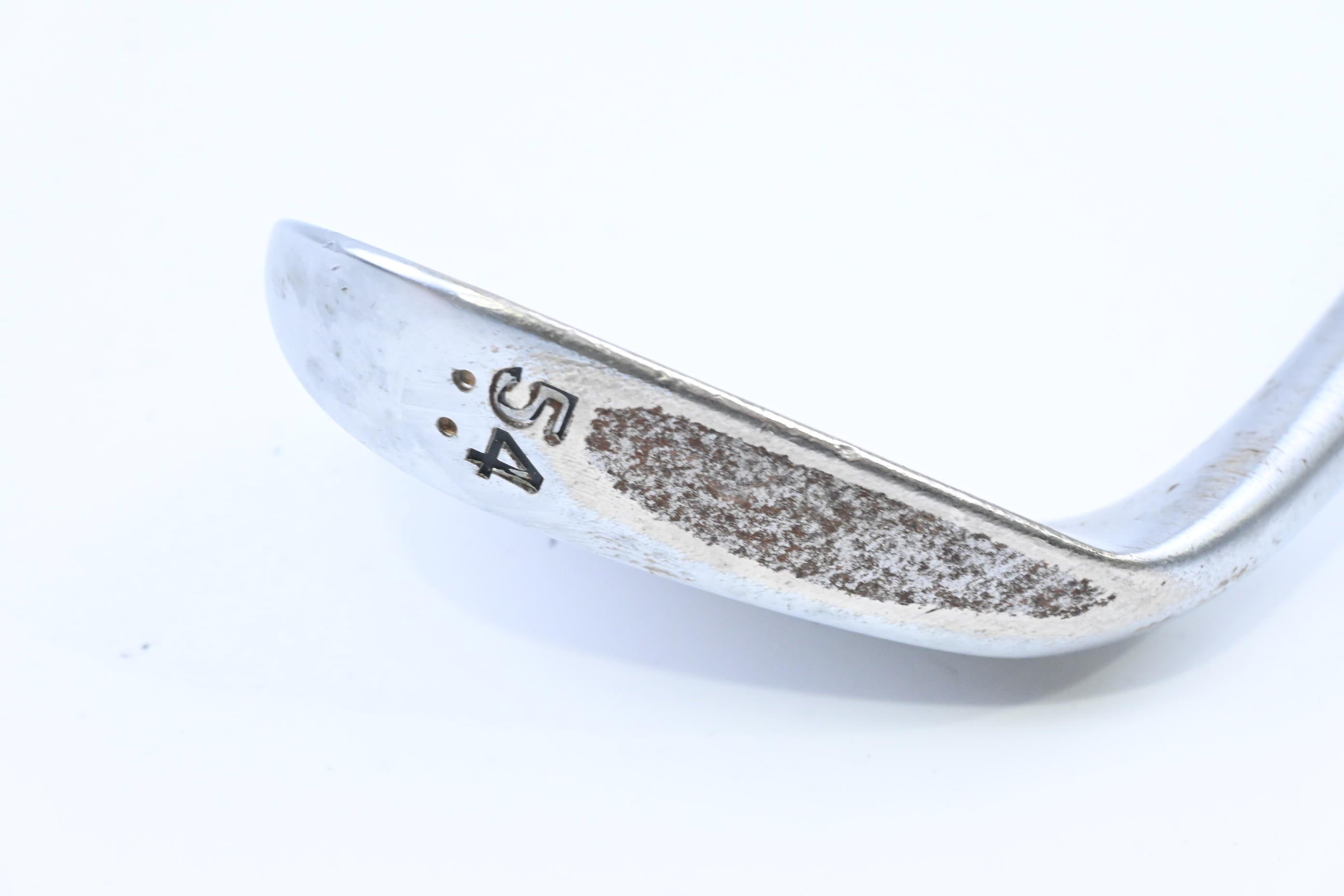 Cleveland 588 Precision Forged Sand Wedge / 54 Degree / Wedge Flex Tour Concept