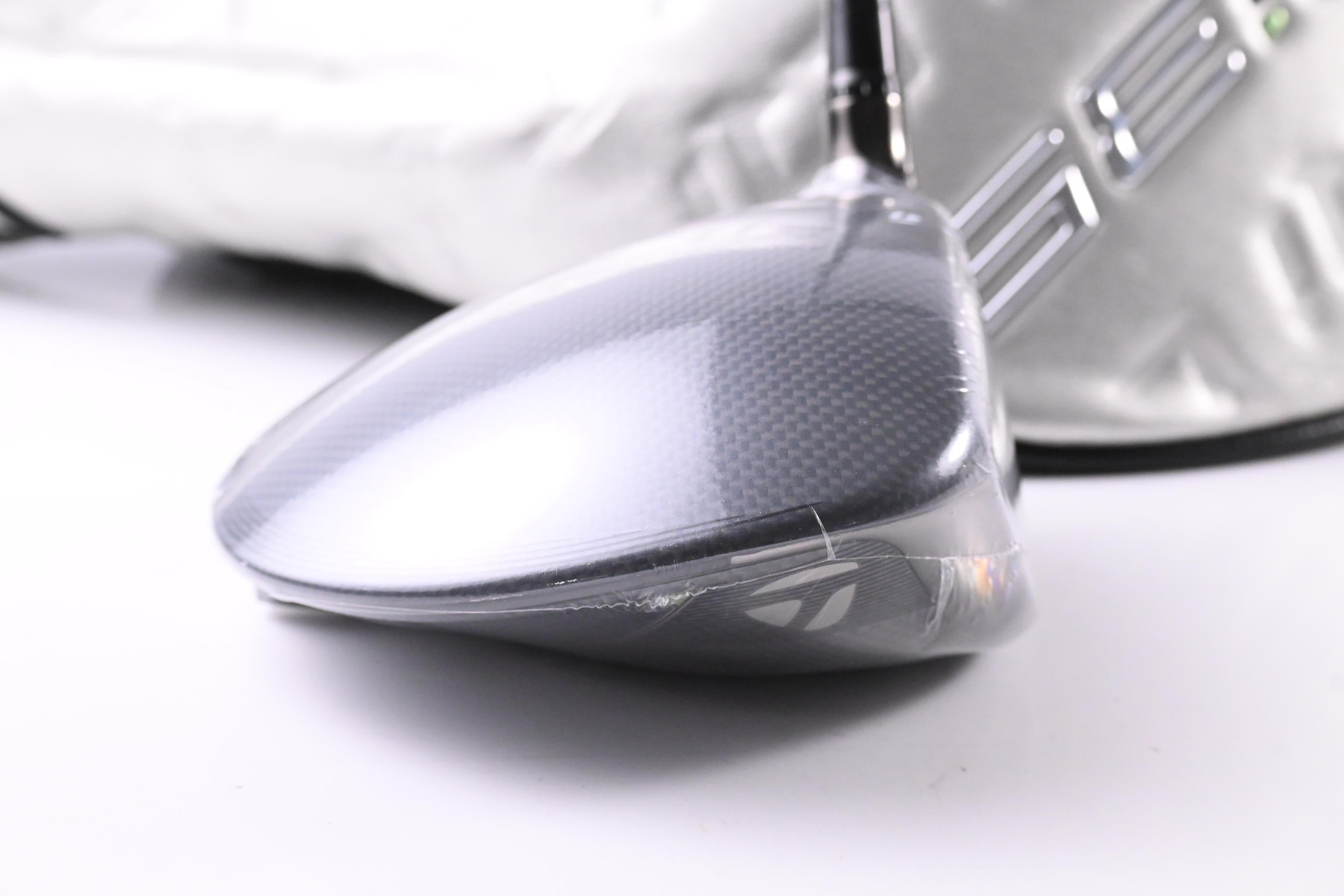 Taylormade Qi35 Driver / 10.5 Degree / Regular Flex Fujikura Air Speeder 50