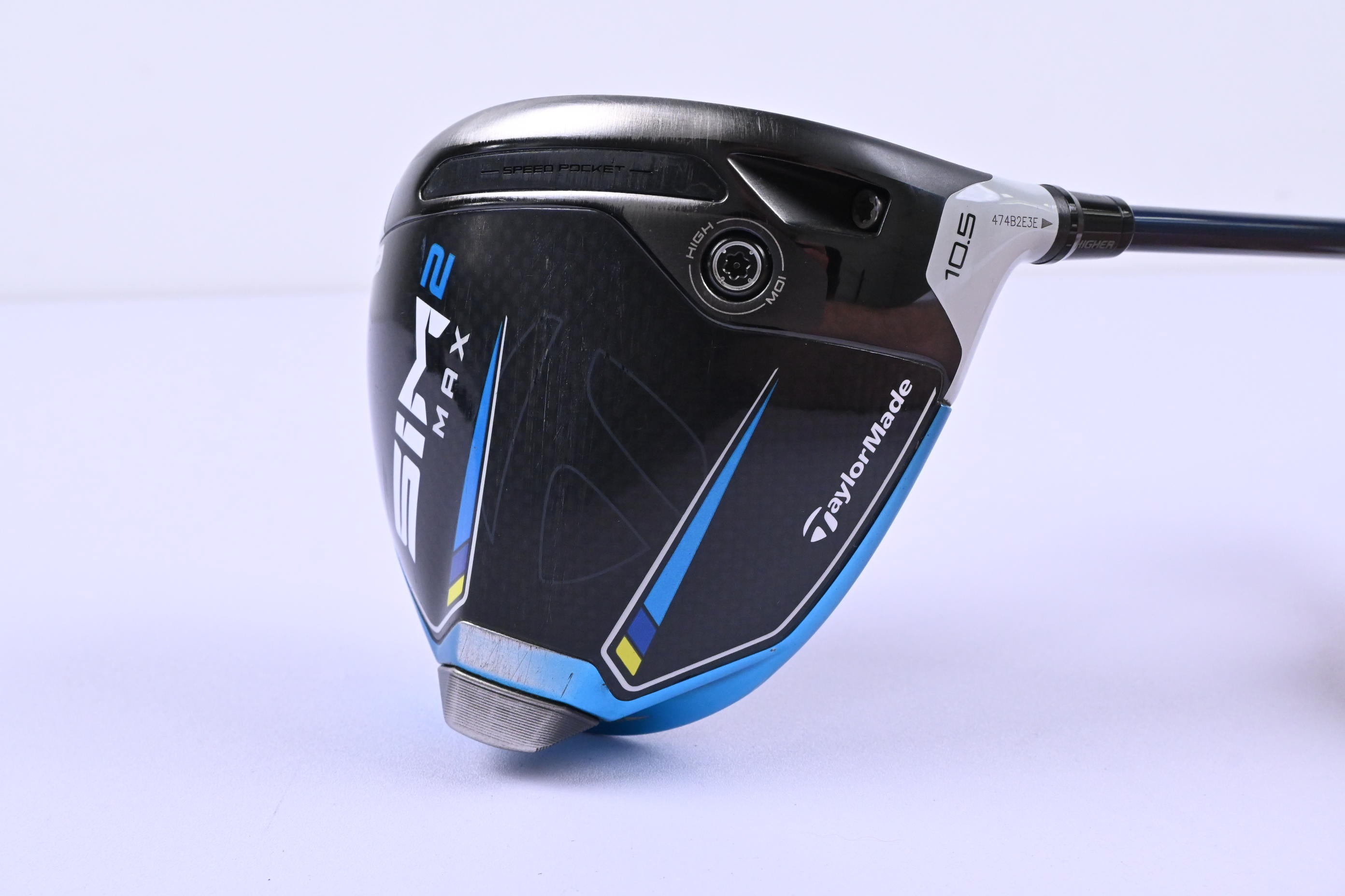 Taylormade SIM2 Max Driver / 10.5 Degree / Regular Flex Fujikura Ventus Blue 5