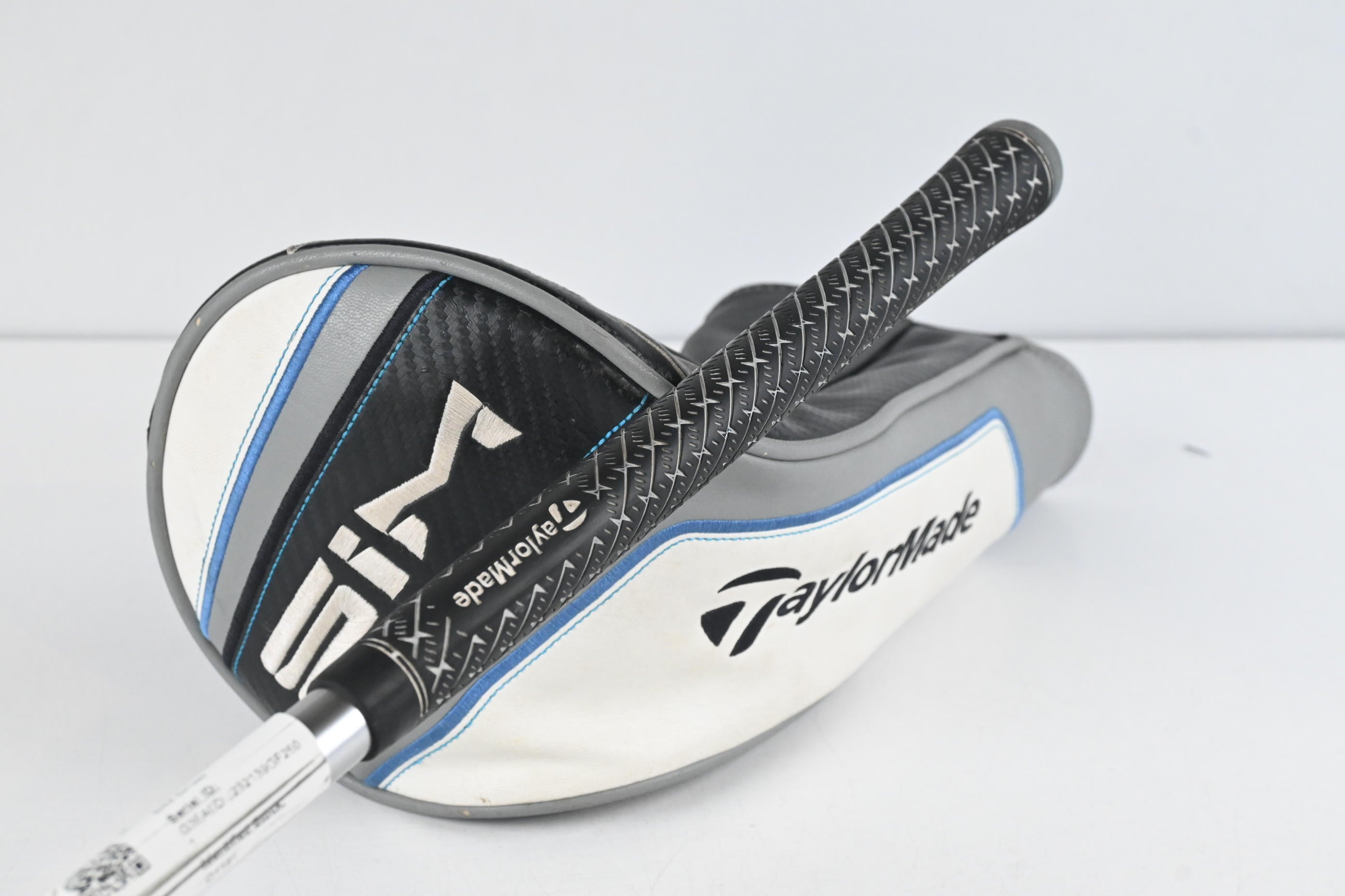 Taylormade SIM Driver / 9 Degree / Stiff Flex Aldila Rogue Silver 60 Shaft