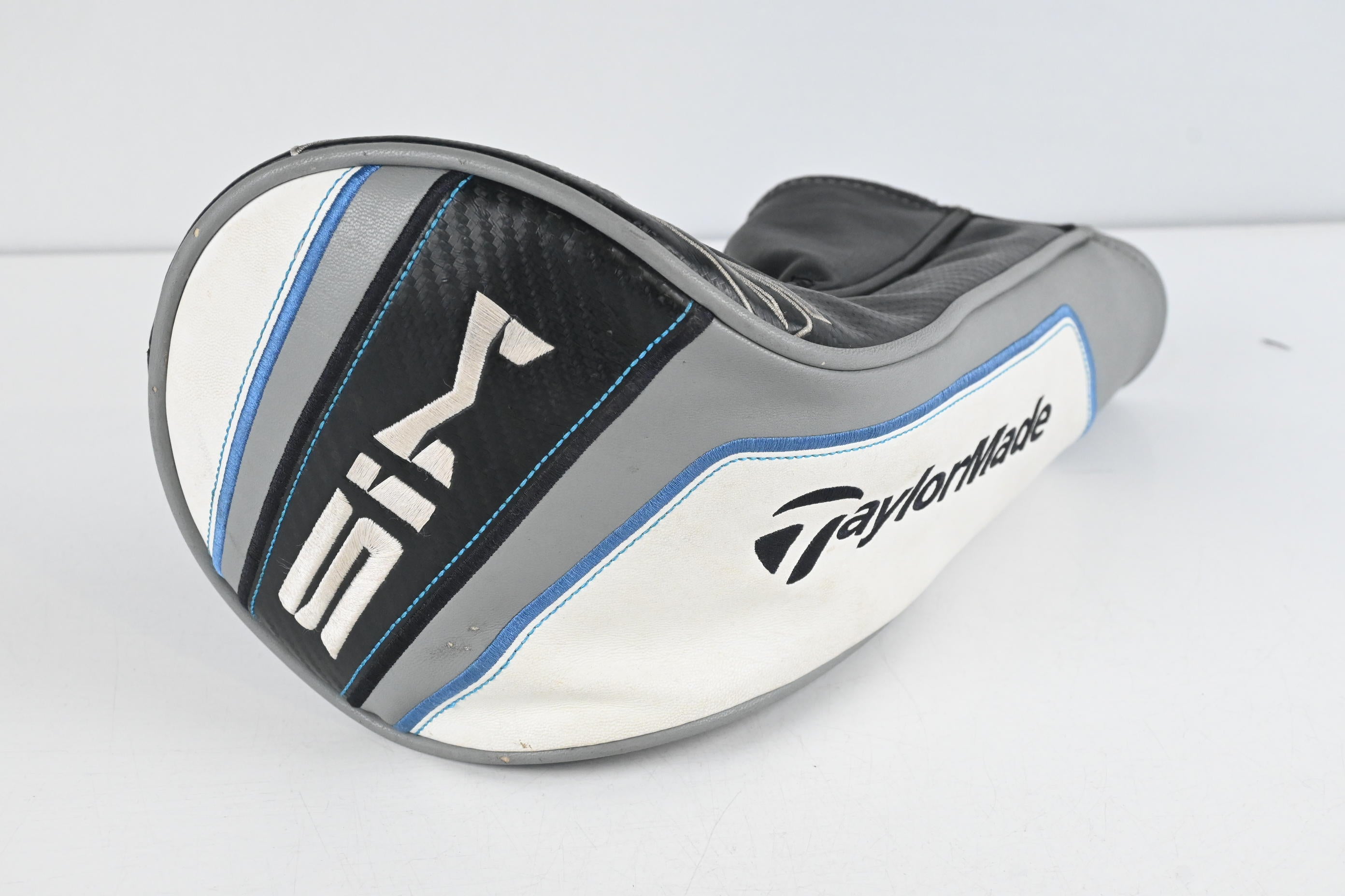 Taylormade SIM Driver / 9 Degree / Stiff Flex Aldila Rogue Silver 60 Shaft