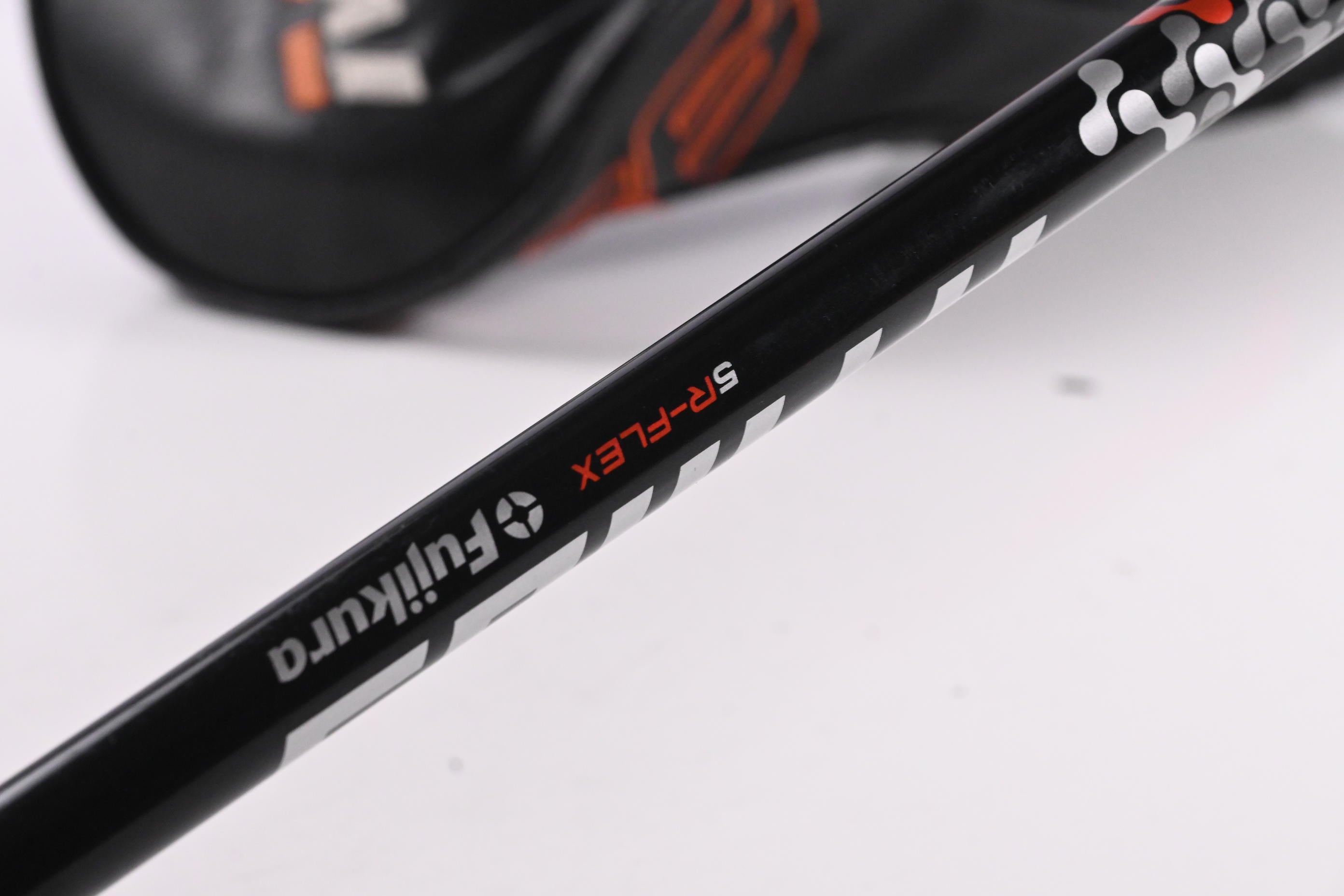 Taylormade M6 Driver / 10.5 Degree / Regular Flex Fujikura Atmos Orange 5 Shaft